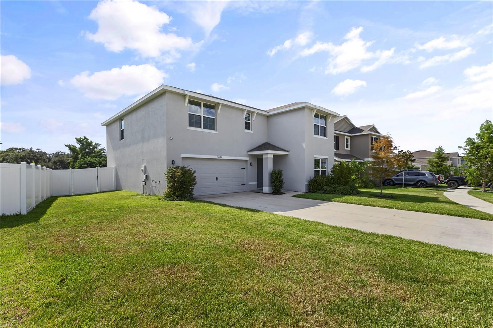 13695 WINEBERRY DR