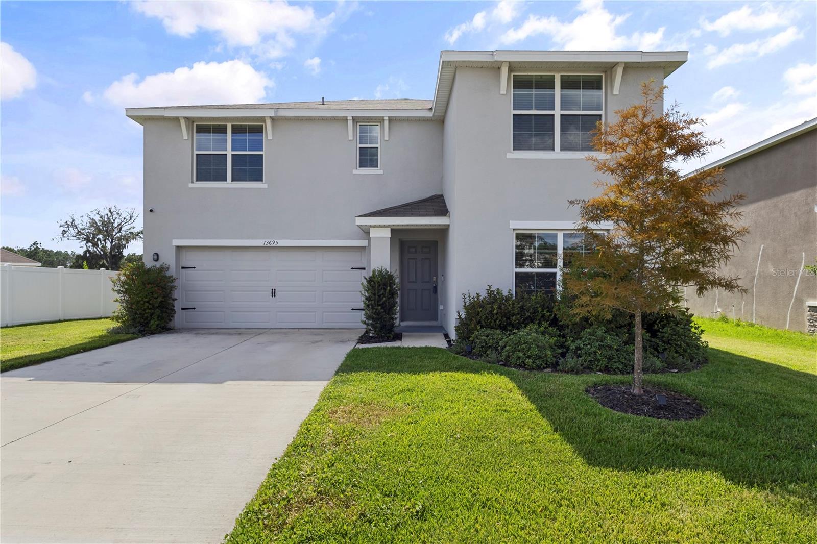 13695 WINEBERRY DR