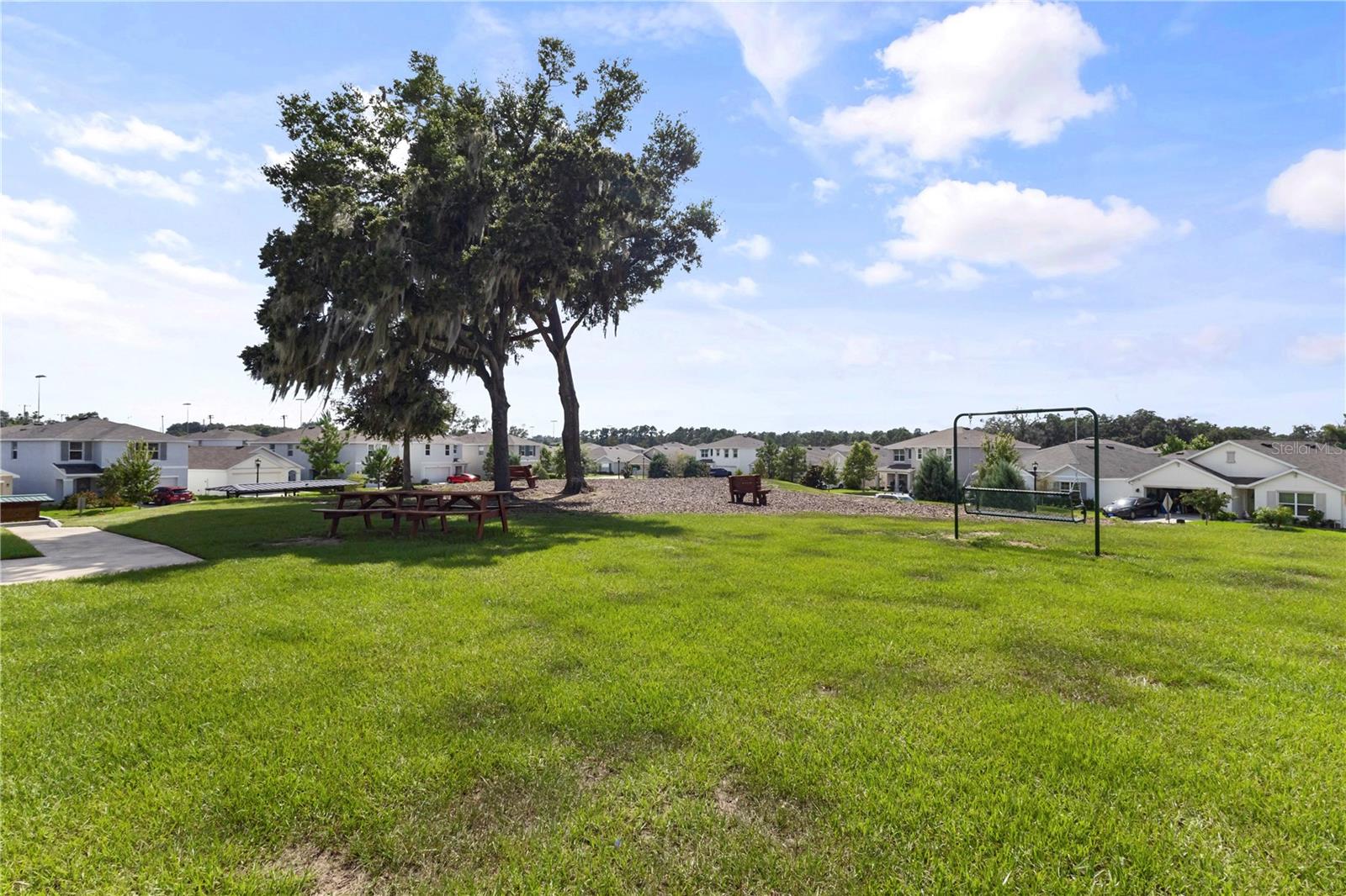 13695 WINEBERRY DR