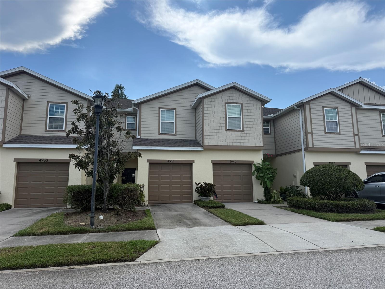 4951 White Sanderling Ct, Tampa