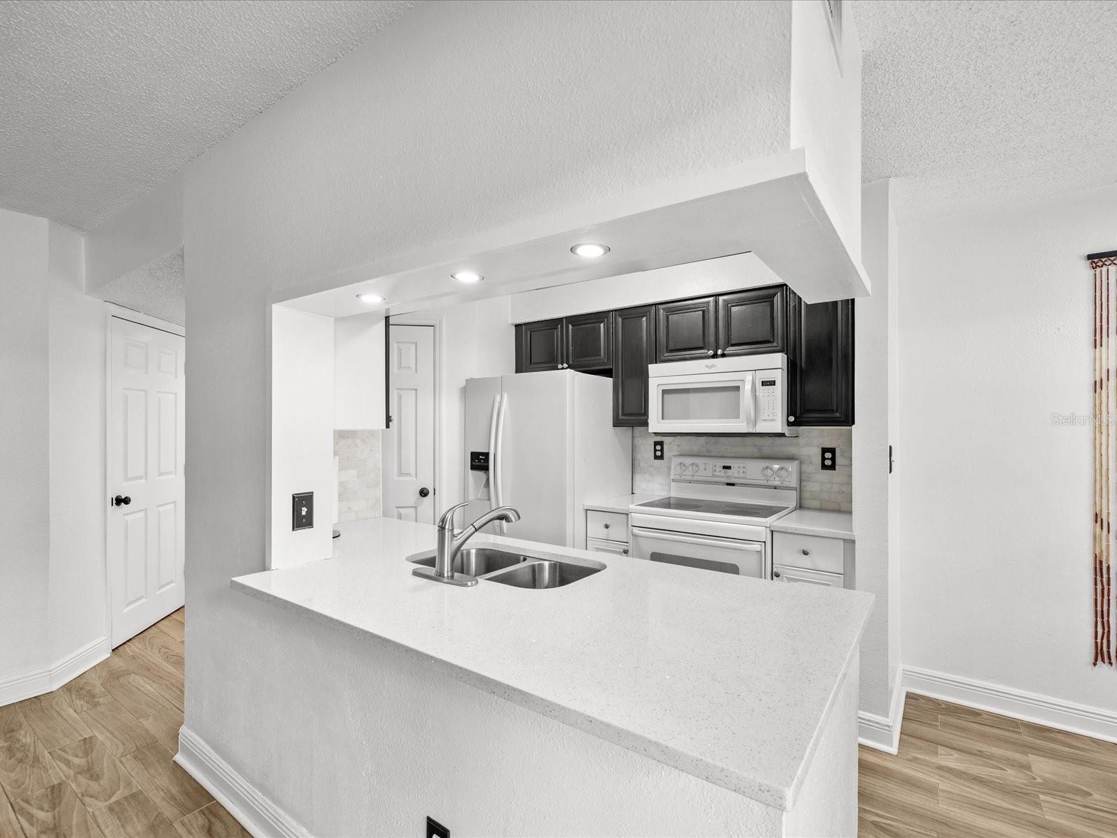 8653 MALLARD RESERVE DR #103