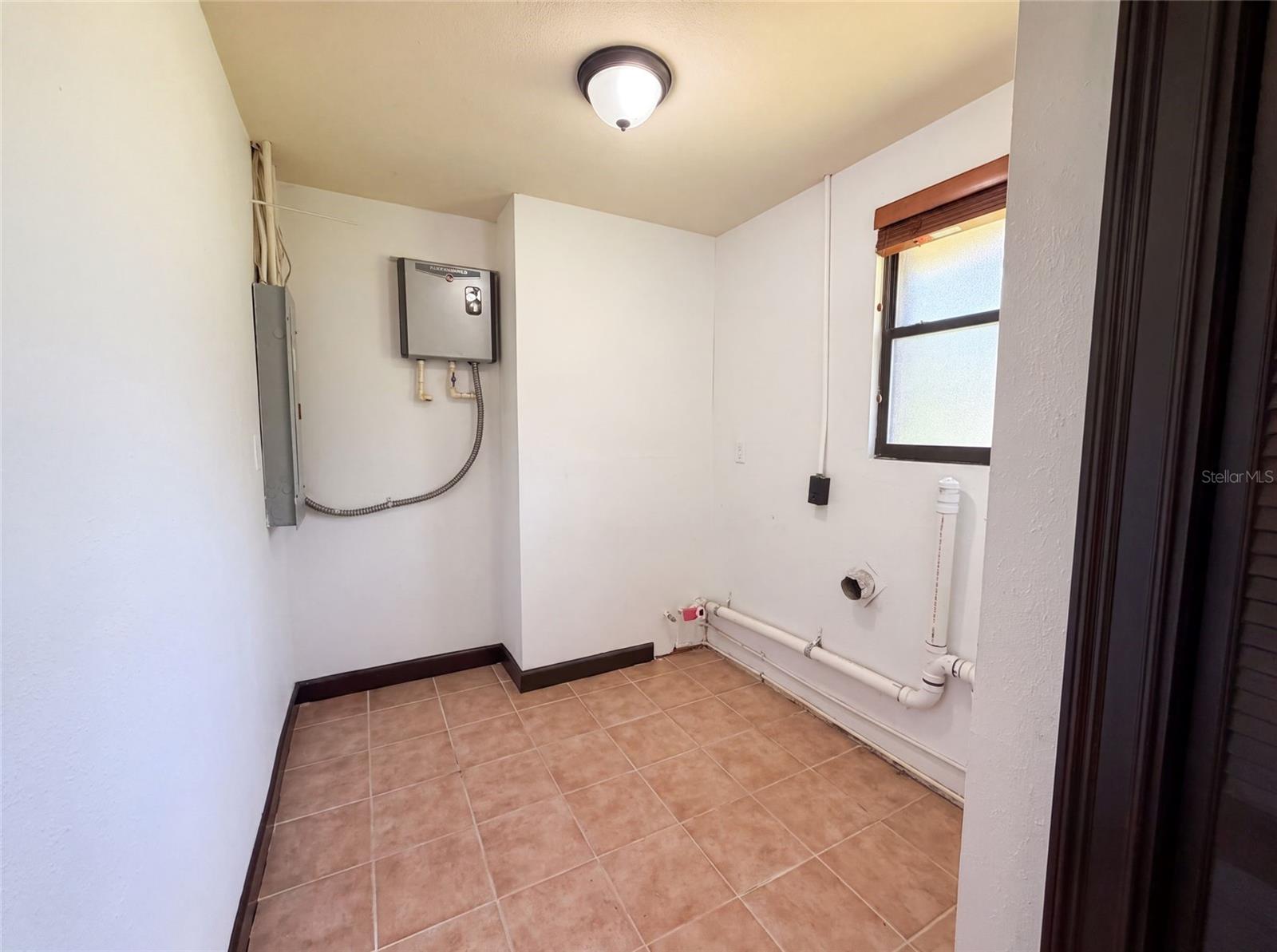 1515 S WEST SHORE BLVD