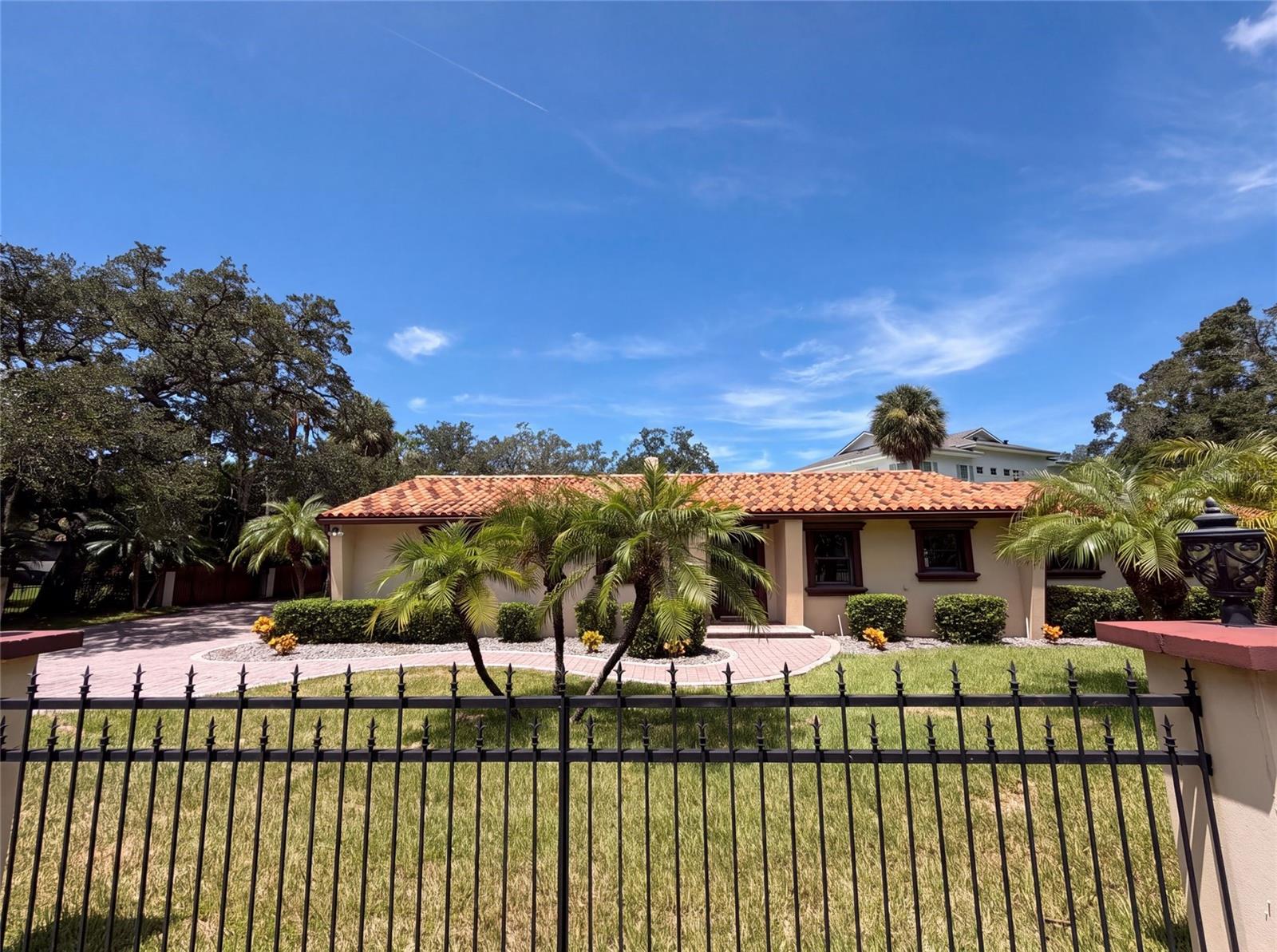 1515 S WEST SHORE BLVD