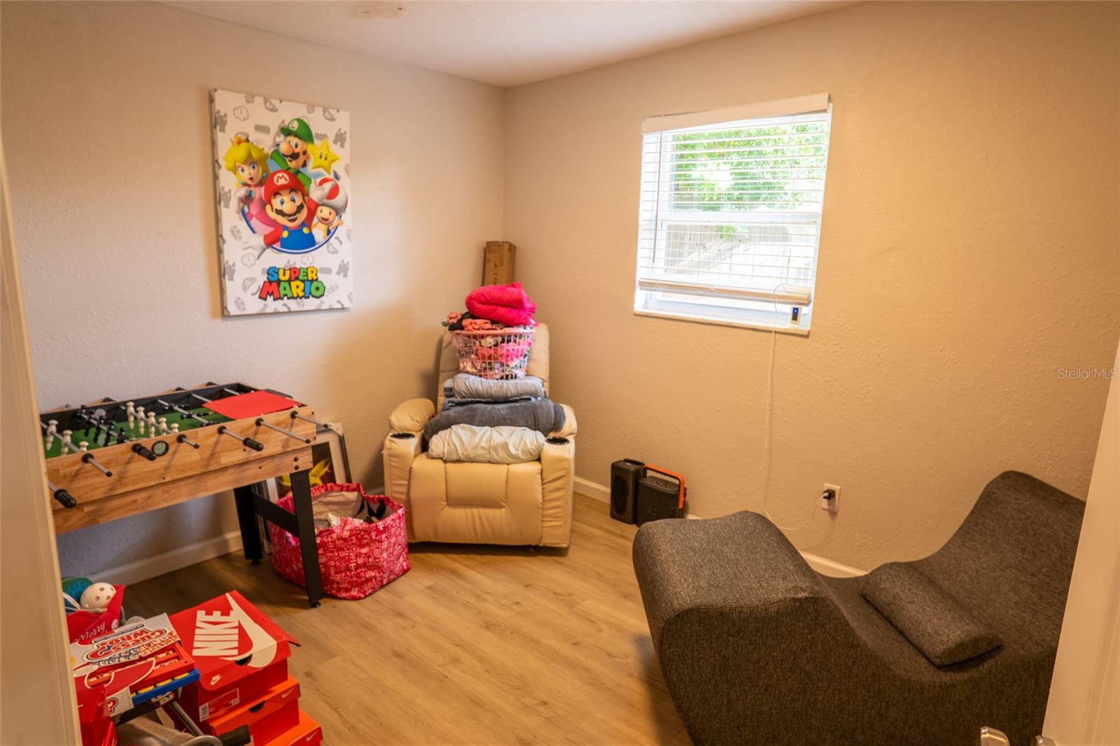 11041 TAFT DR