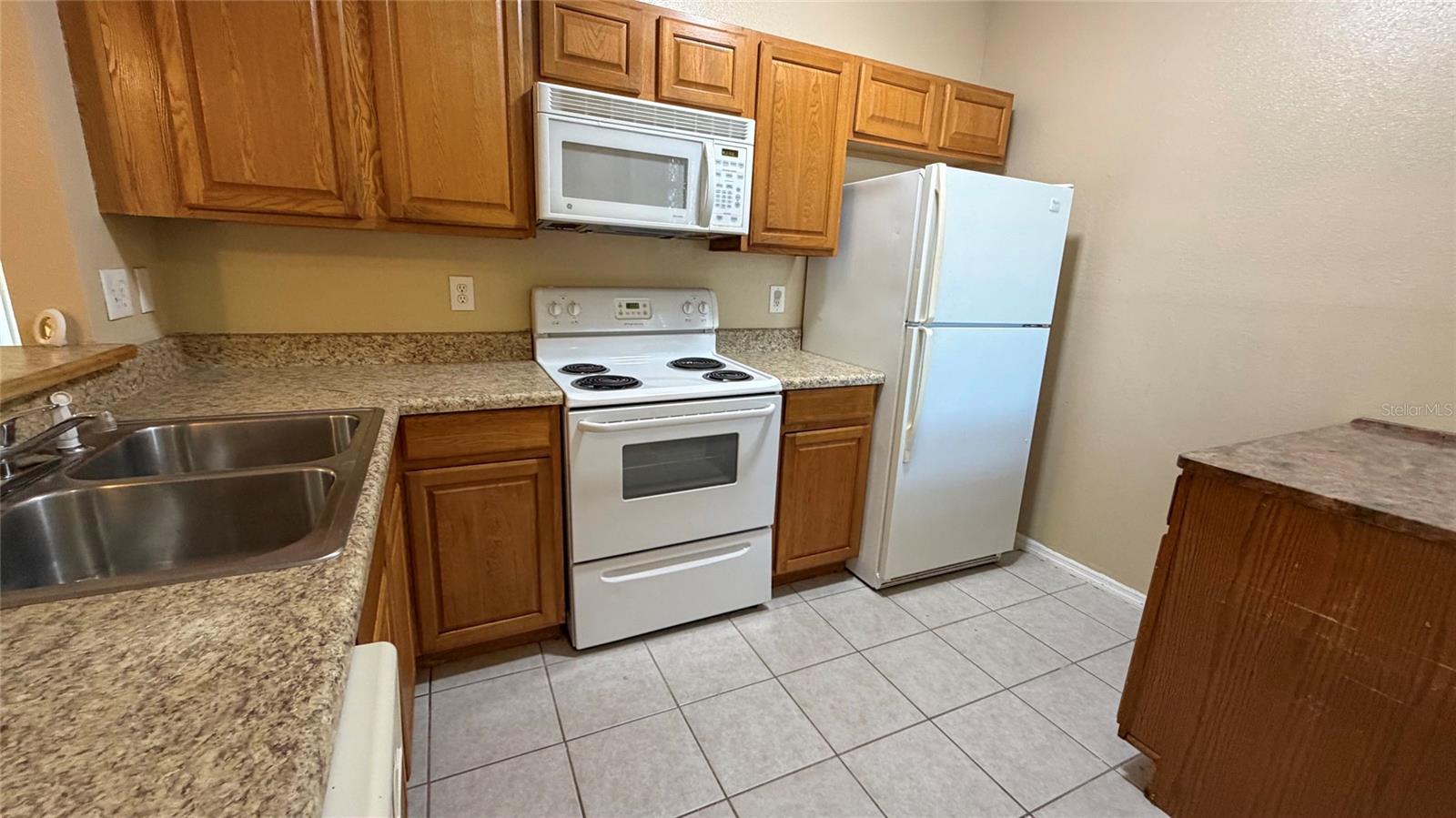 9523 GROVEDALE CIR #101