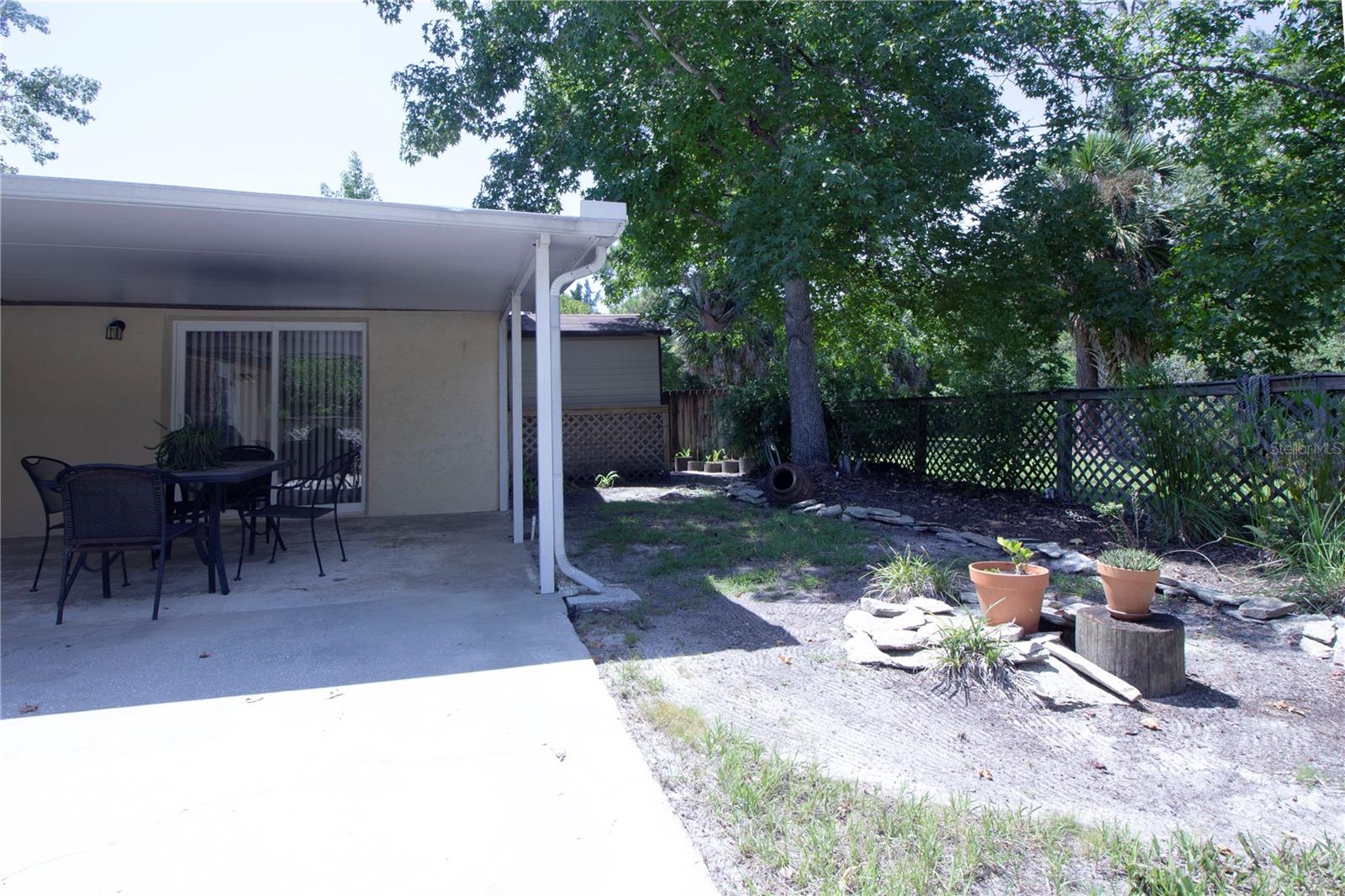 8609 HORIZON LN