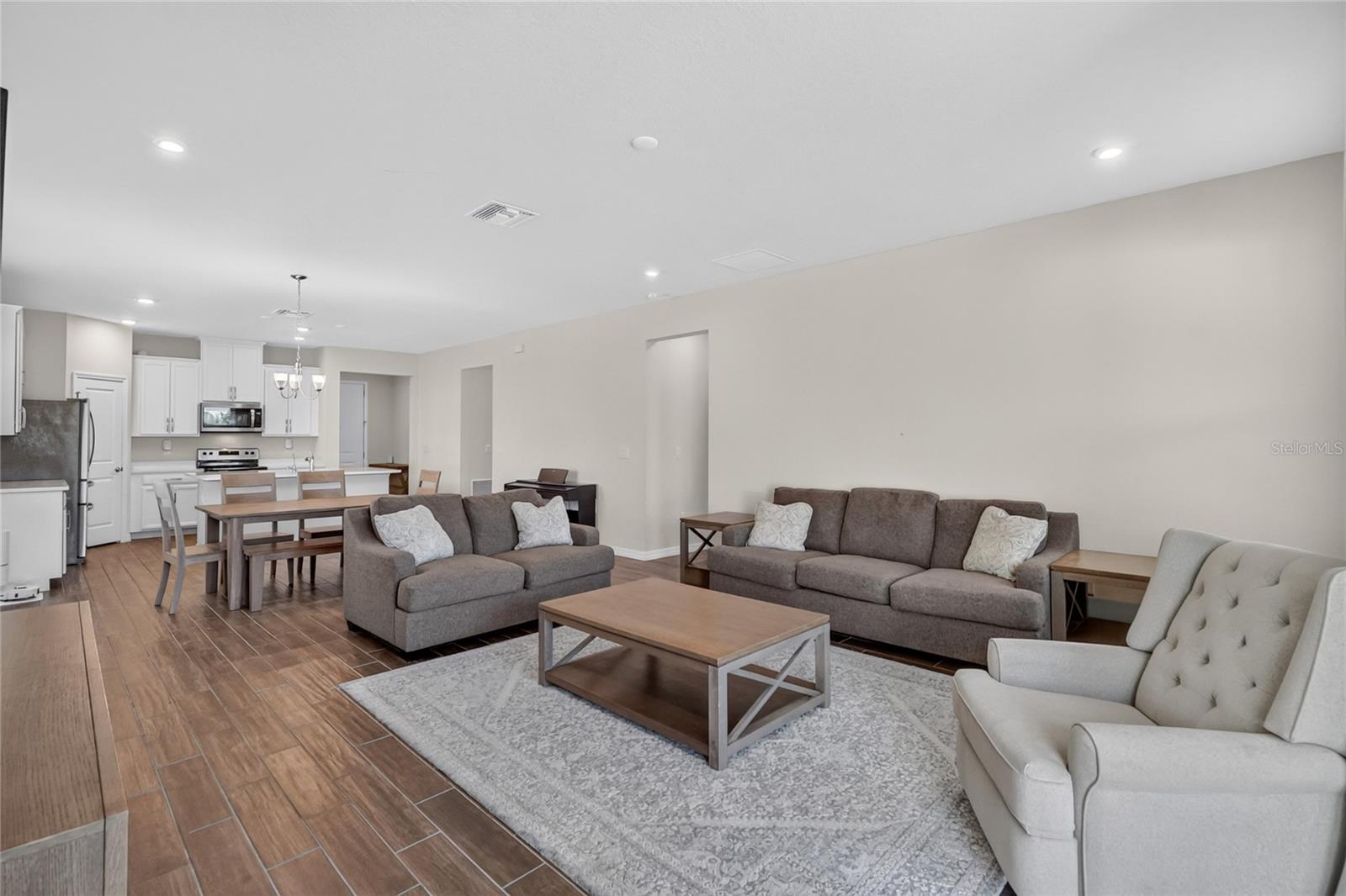 13520 PALMERA VISTA DR