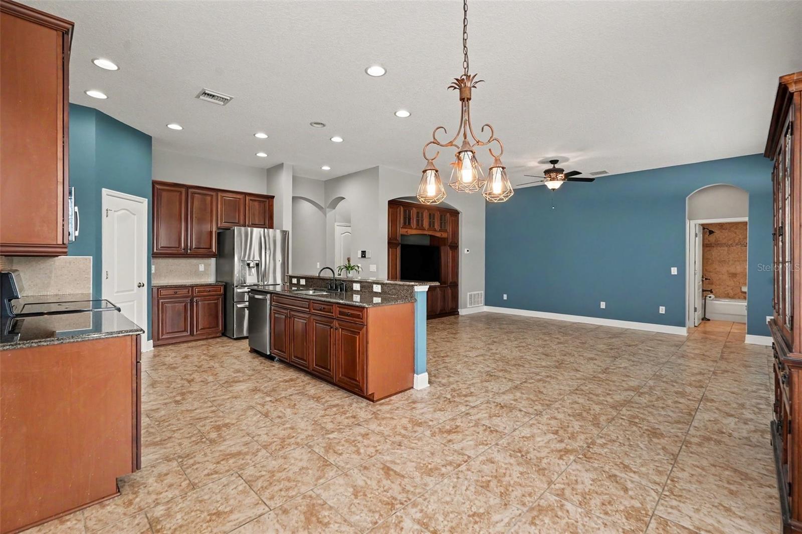 2605 RED FERN DR