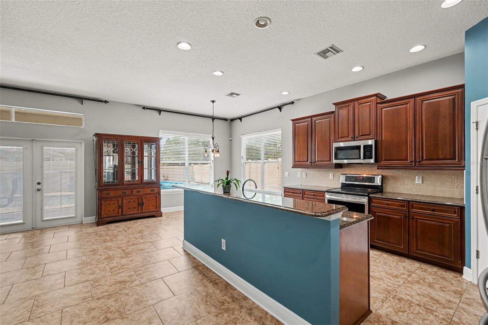 2605 RED FERN DR