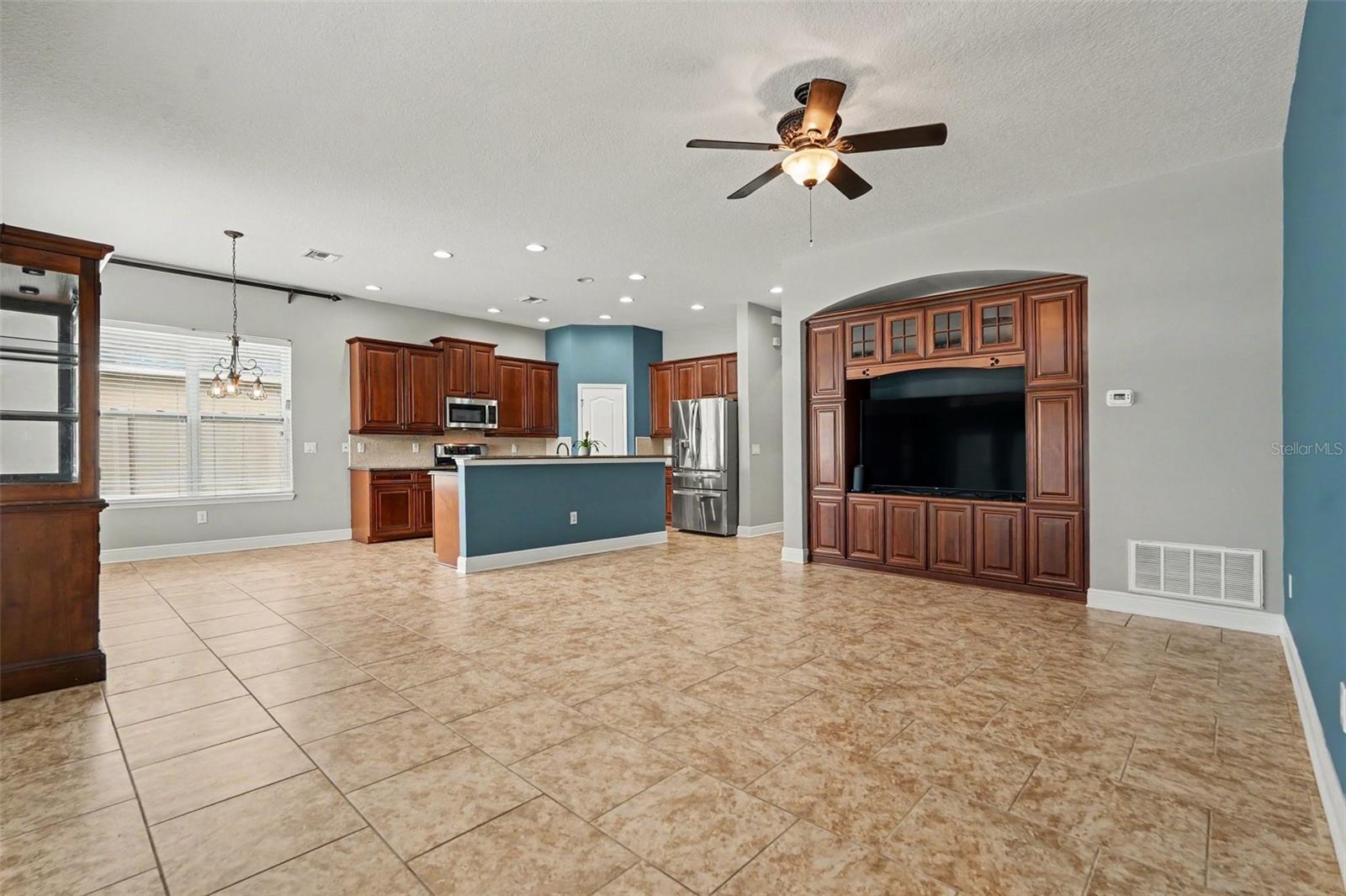2605 RED FERN DR