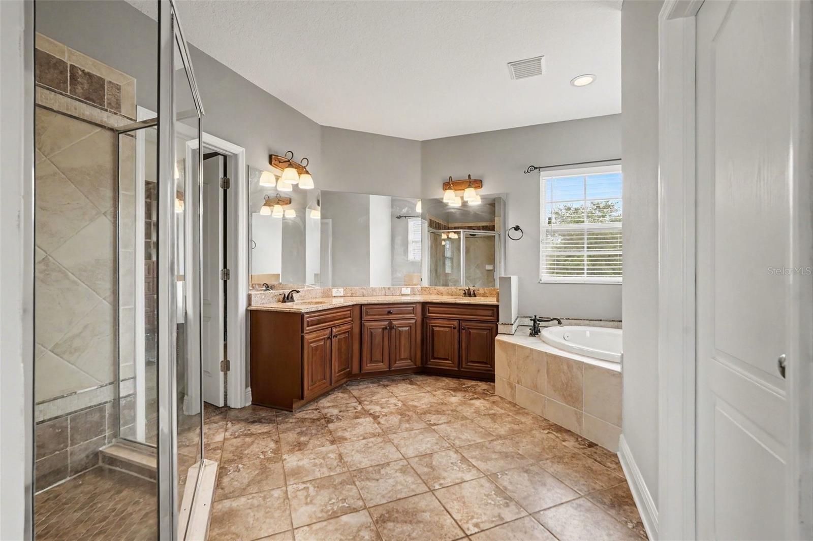 2605 RED FERN DR