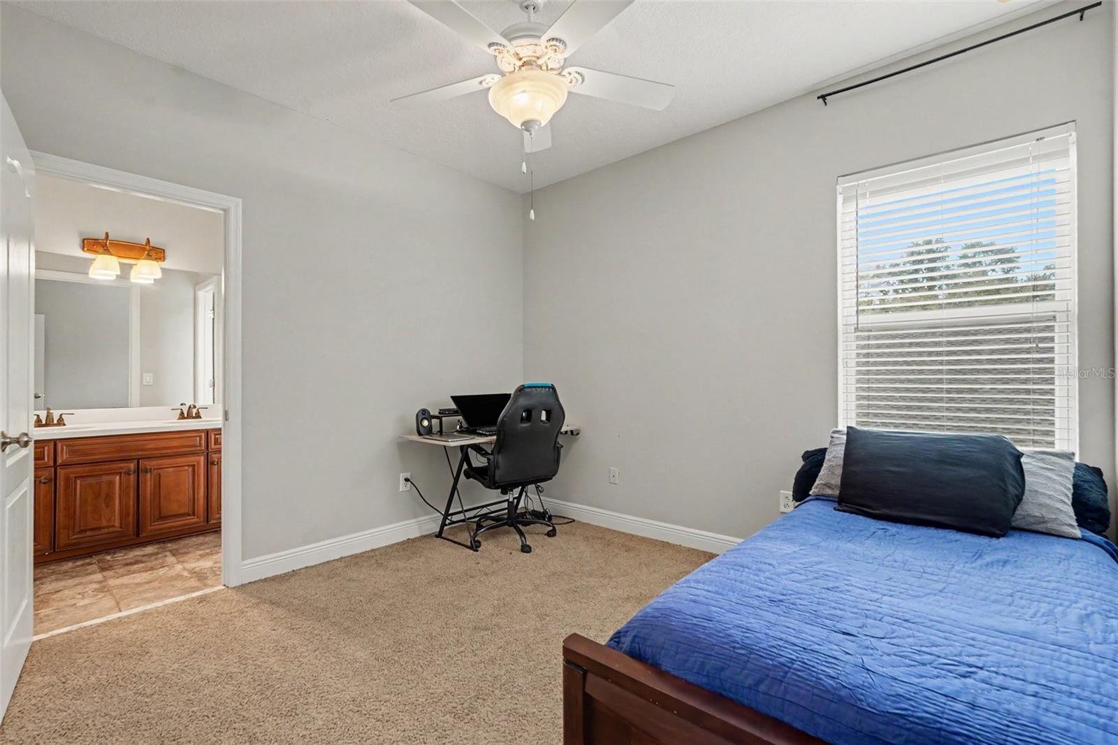 2605 RED FERN DR