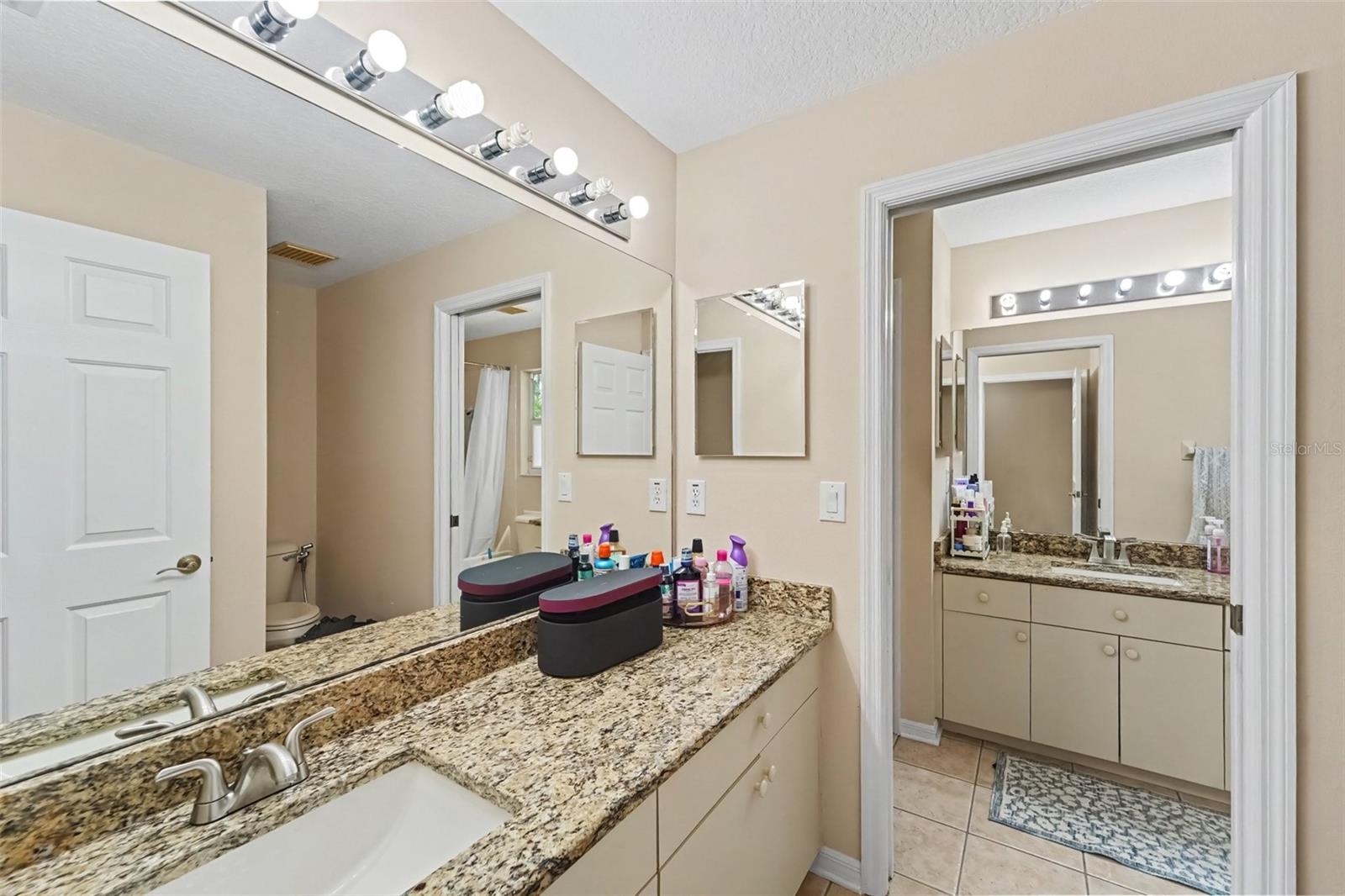 10409 CANARY ISLE DR