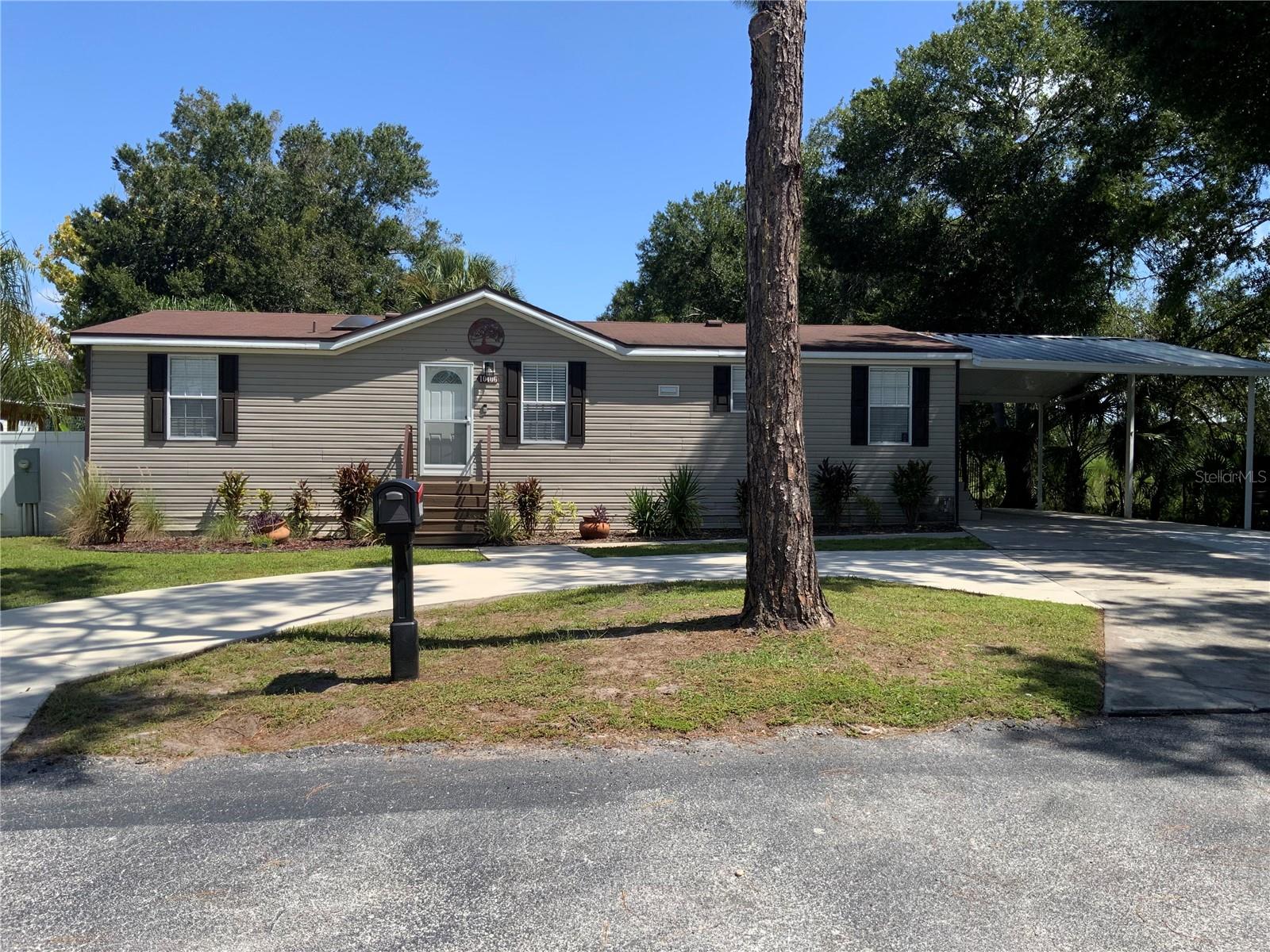 10406 Brussels Dr, Riverview