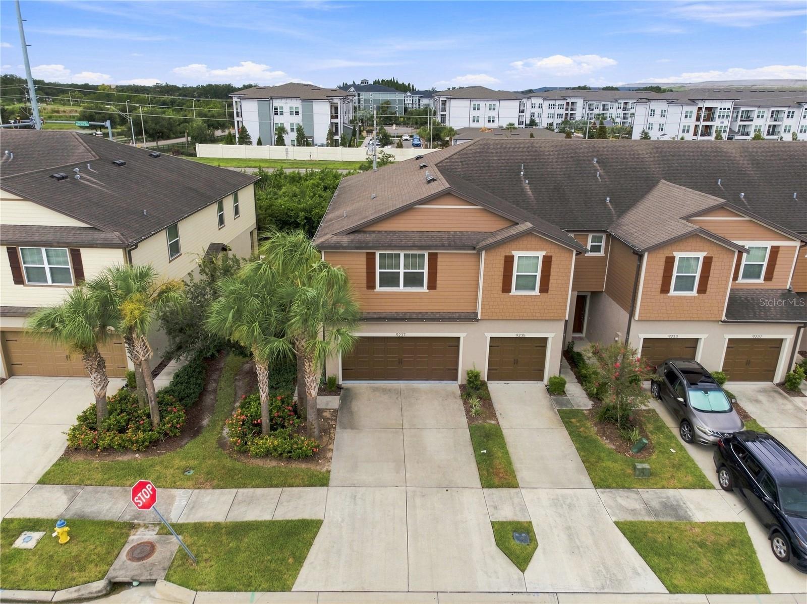 9237 HILLCROFT DR