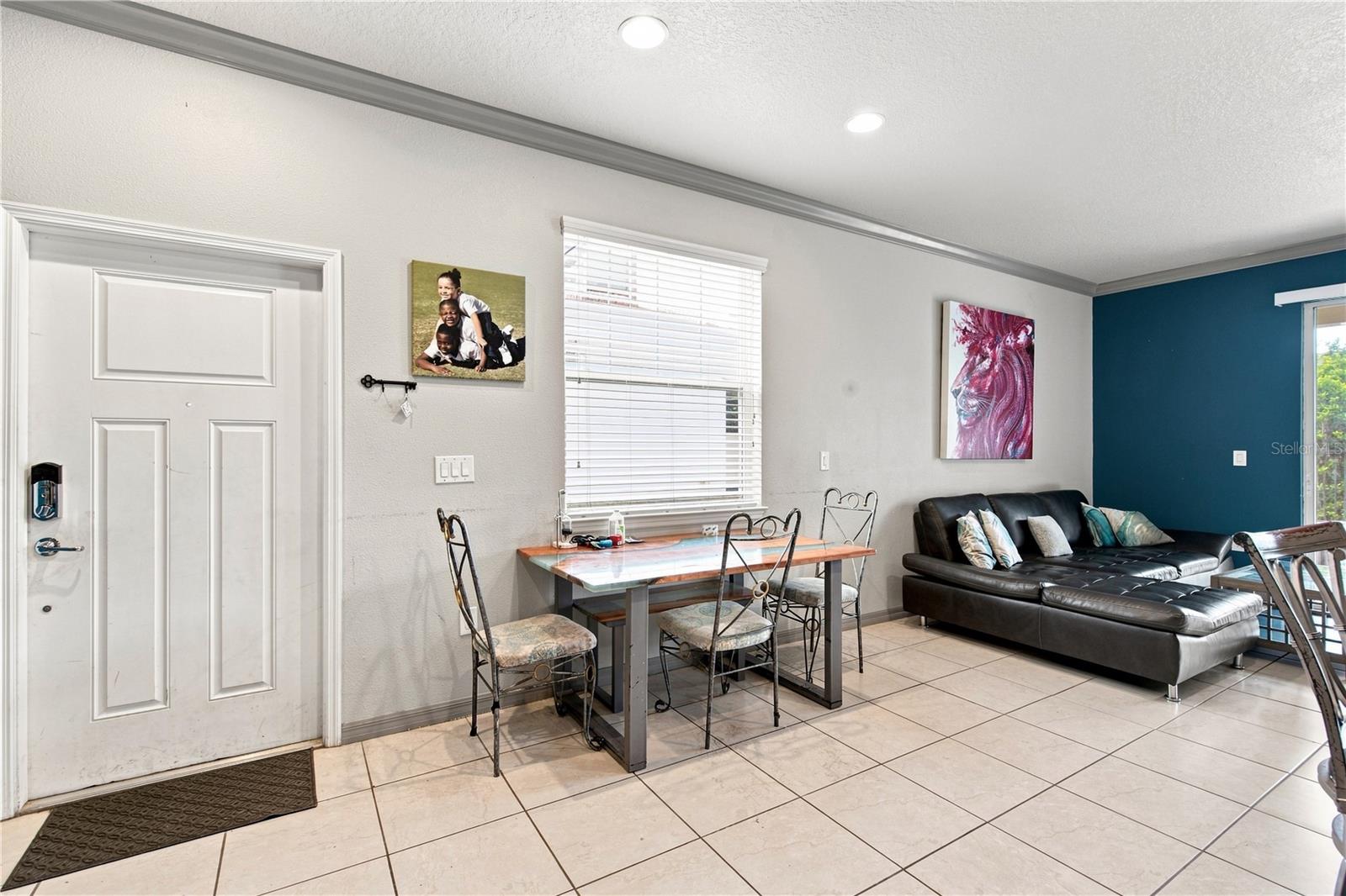 9237 HILLCROFT DR