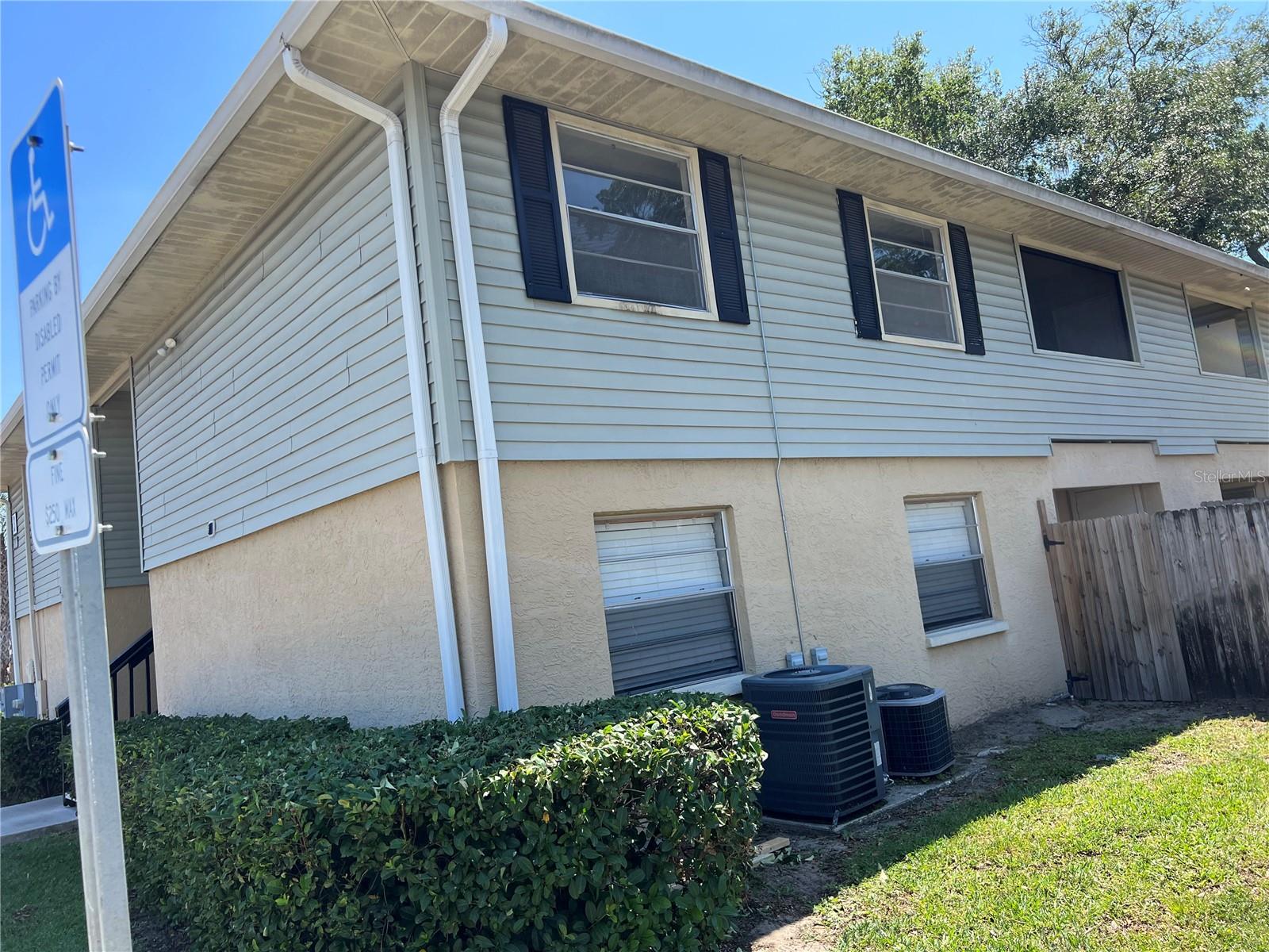 208 RED CEDAR PL #208