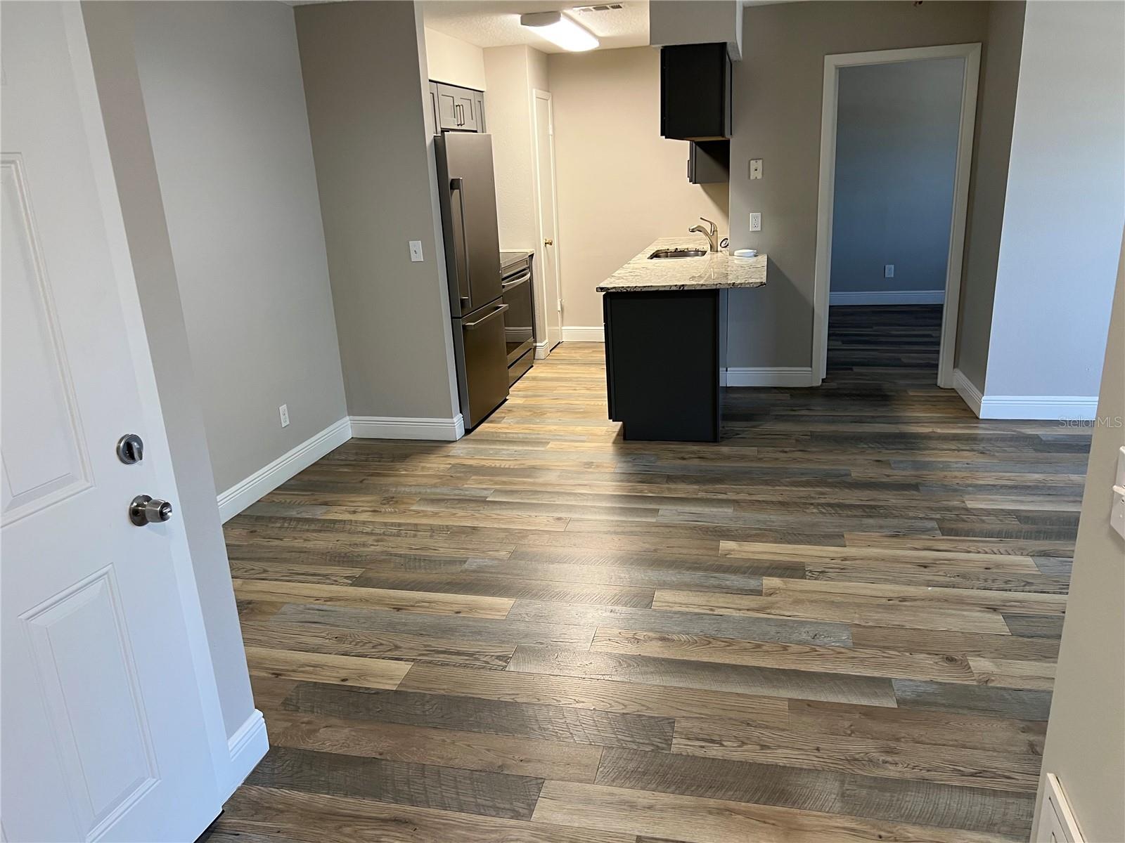 208 RED CEDAR PL #208