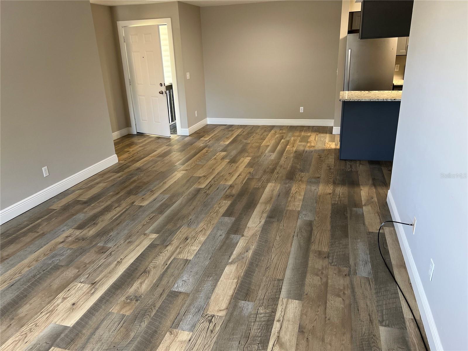 208 RED CEDAR PL #208