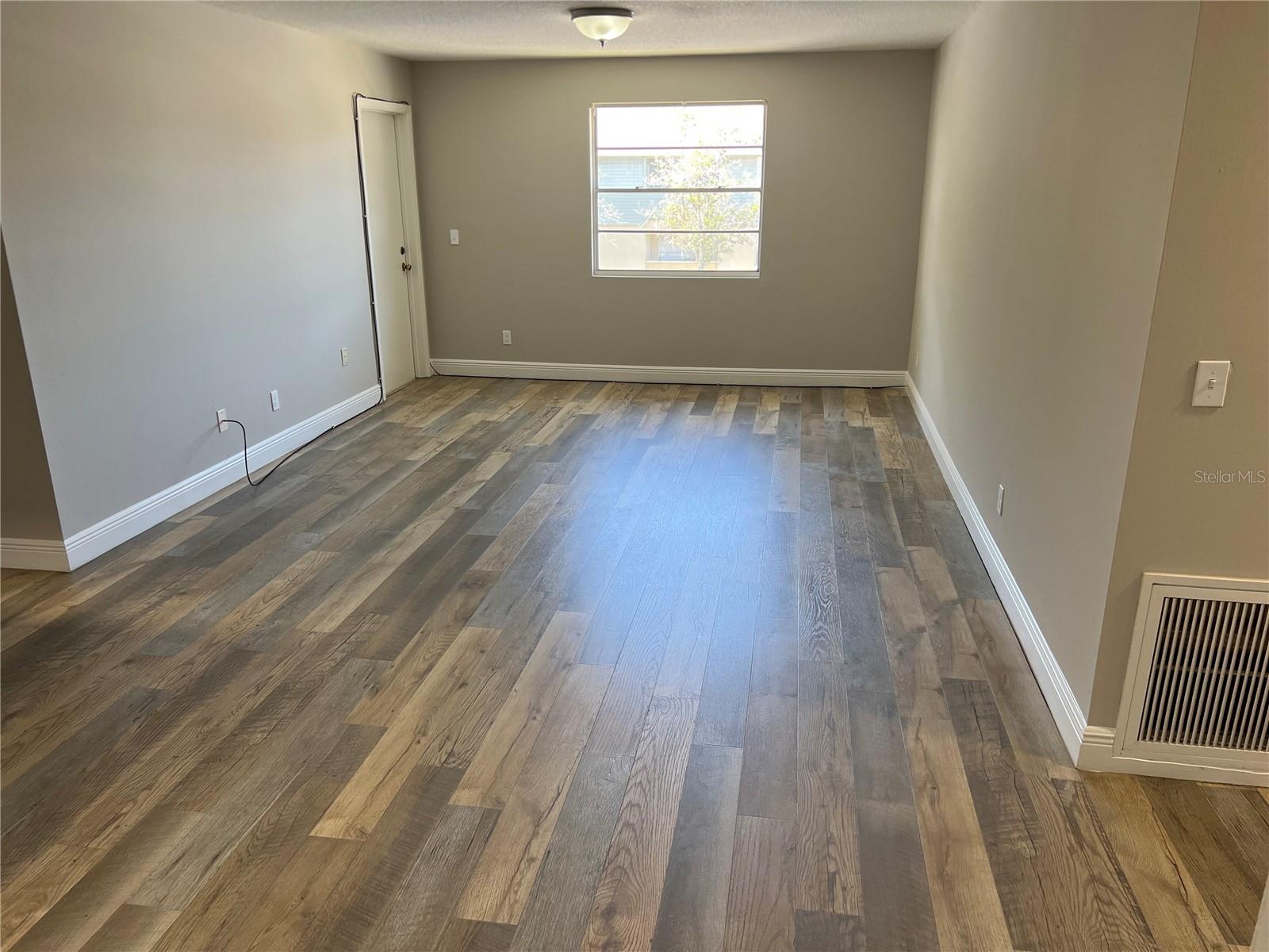 208 RED CEDAR PL #208