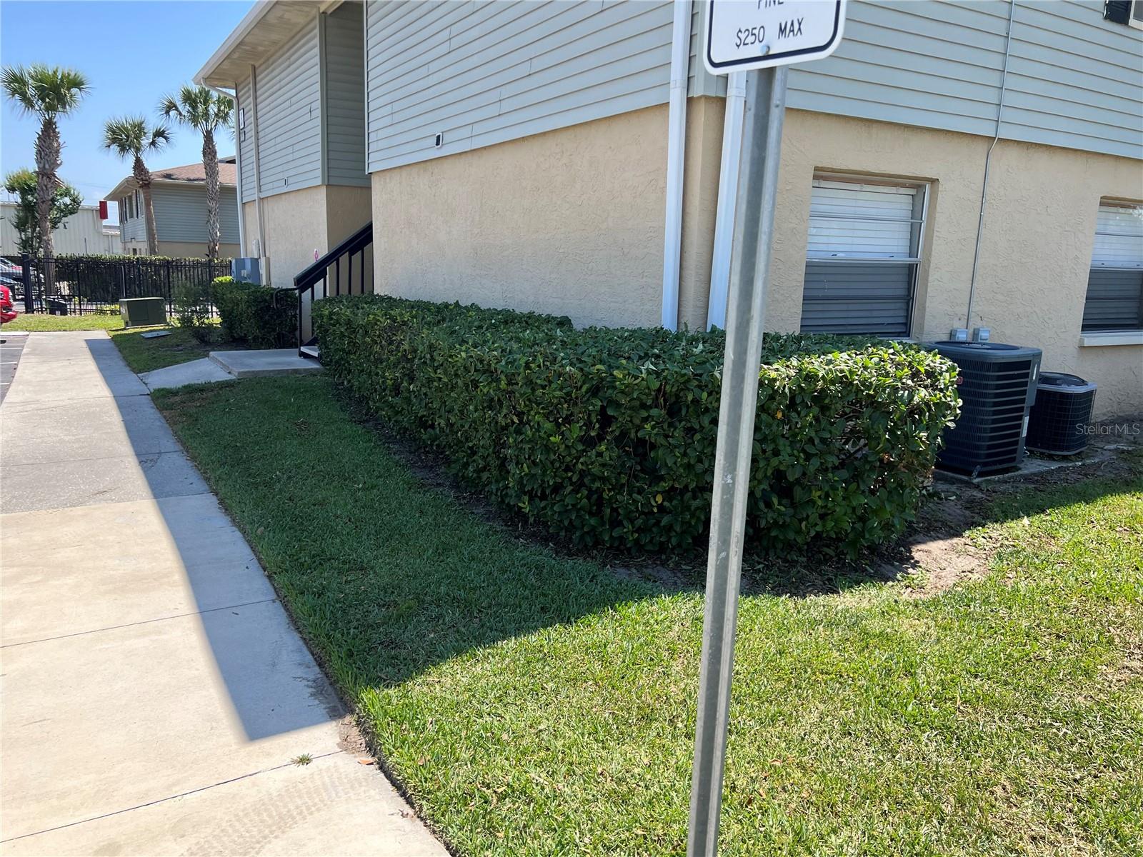 208 RED CEDAR PL #208