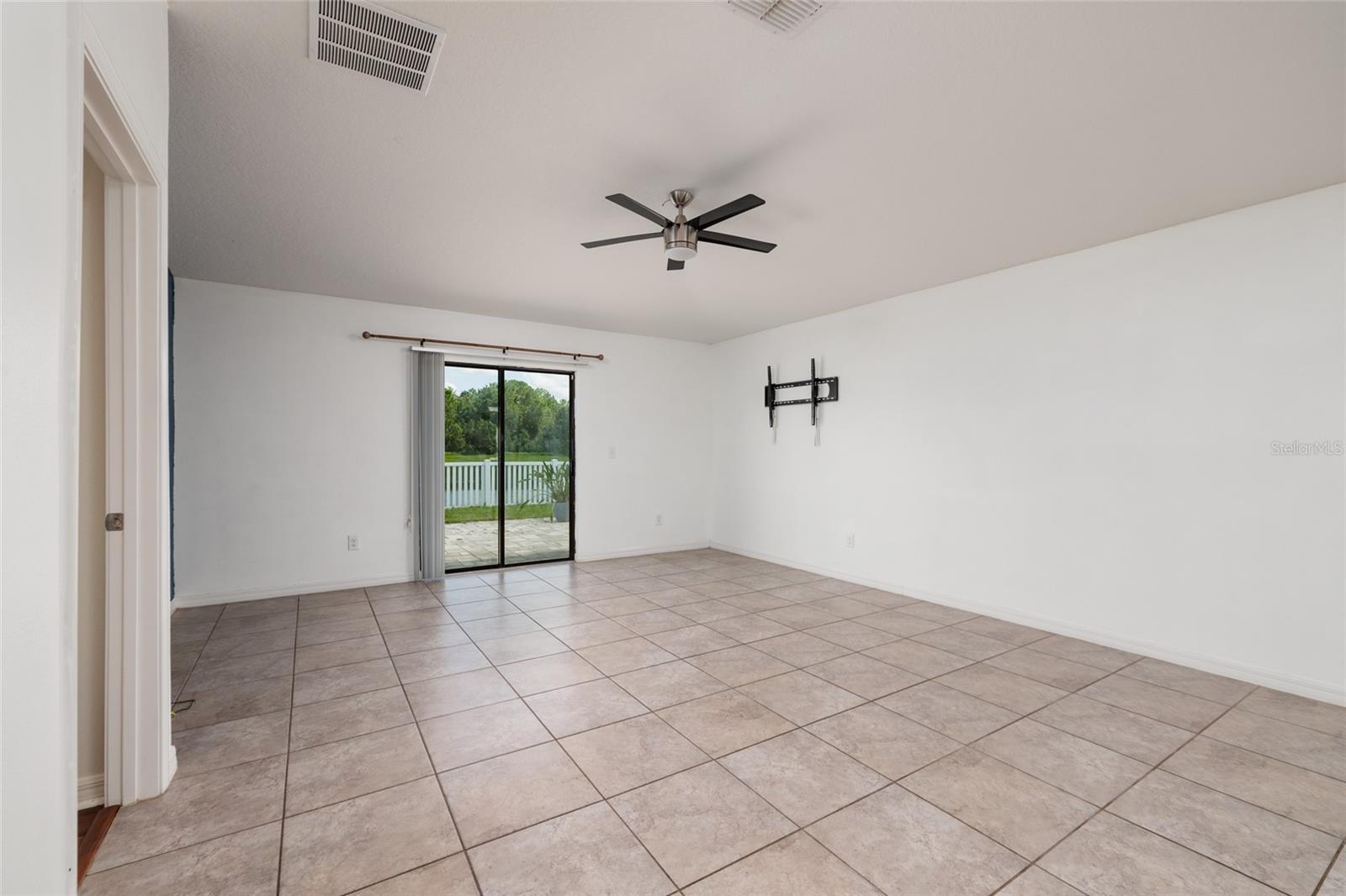 36077 STABLE WILK AVE