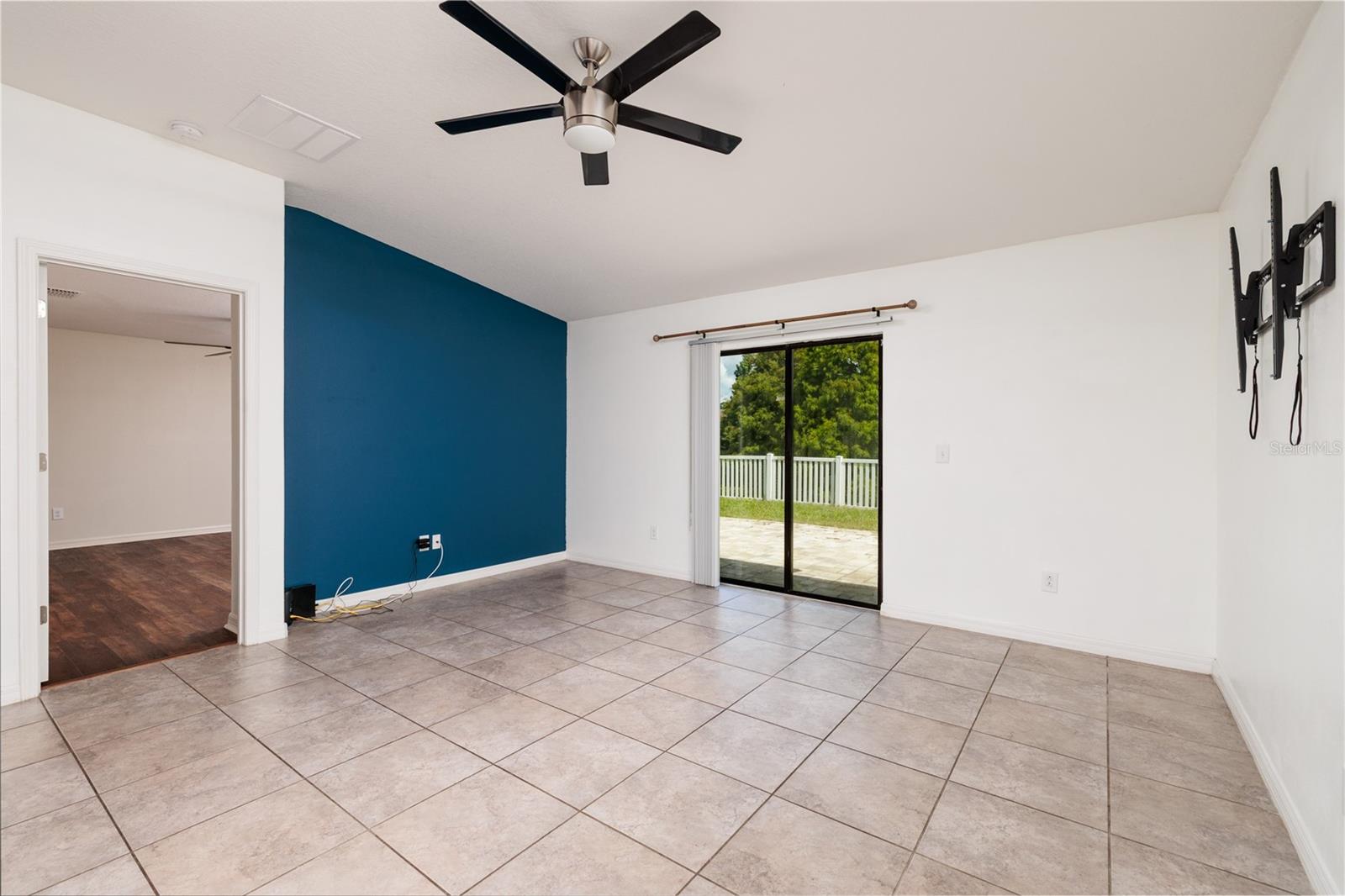 36077 STABLE WILK AVE