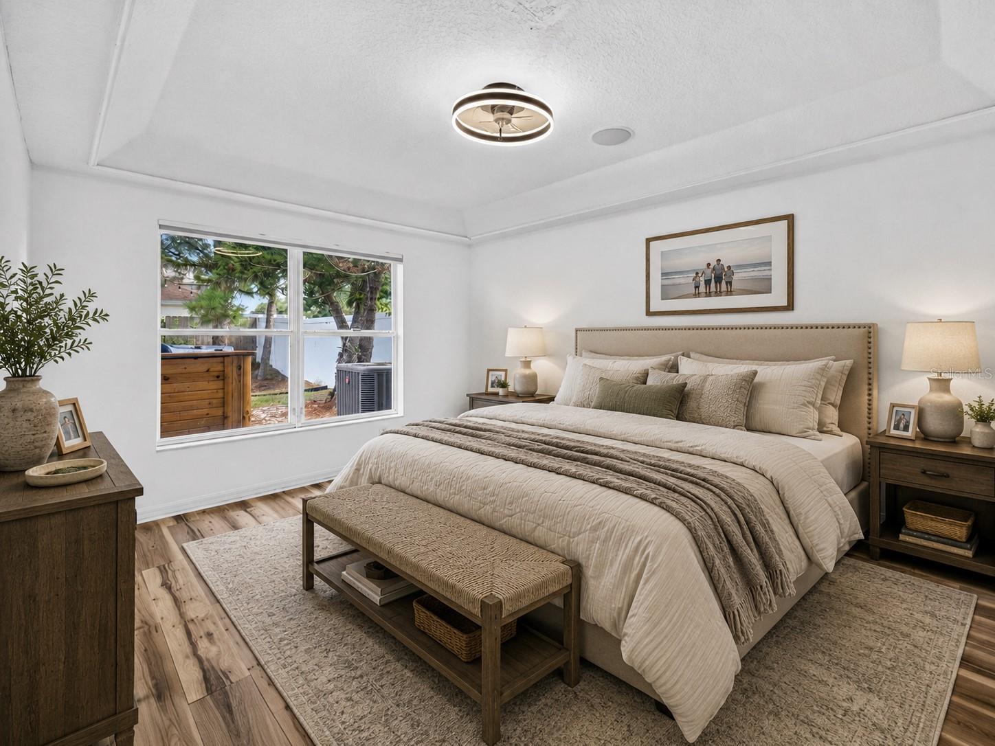 10521 LAKESIDE VISTA DR