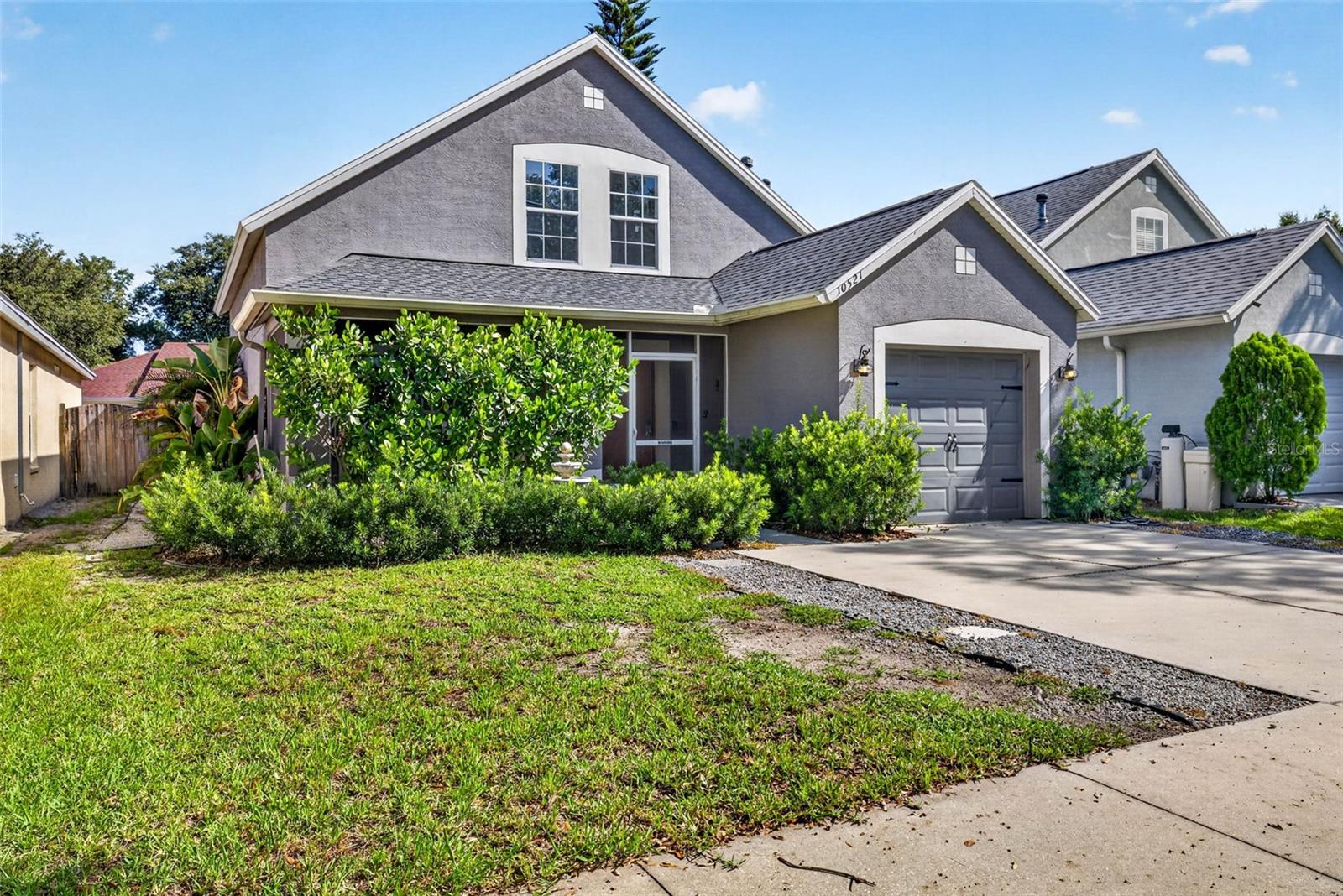10521 LAKESIDE VISTA DR