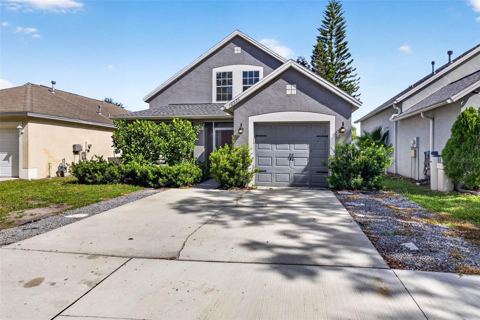 10521 LAKESIDE VISTA DR