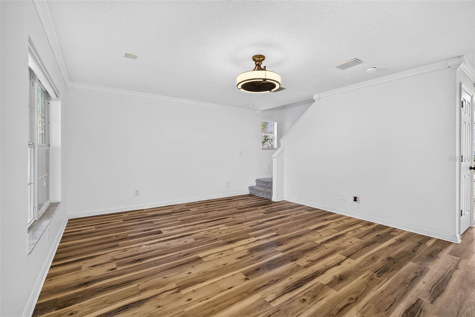 10521 LAKESIDE VISTA DR