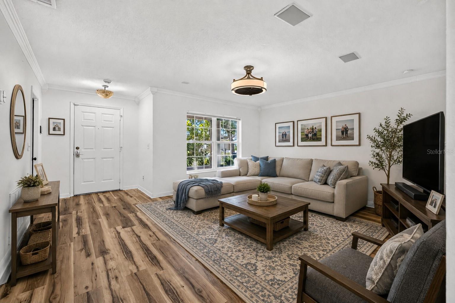 10521 LAKESIDE VISTA DR