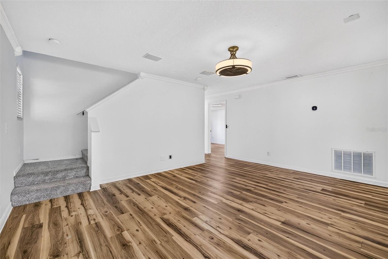 10521 LAKESIDE VISTA DR