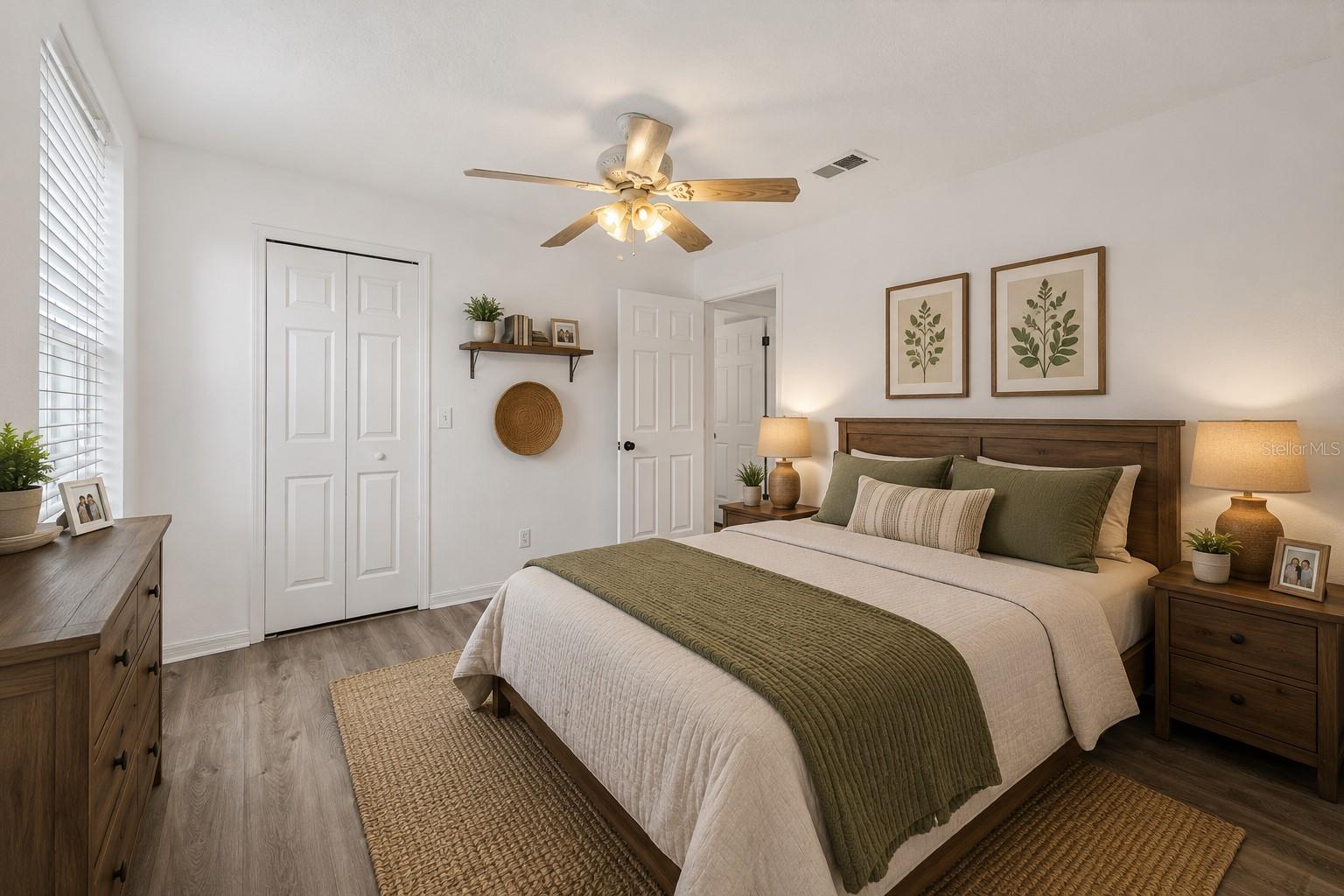 10521 LAKESIDE VISTA DR