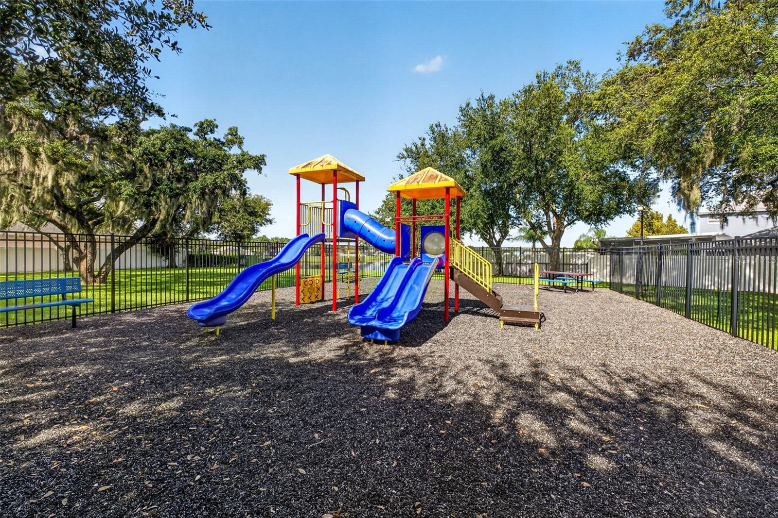 10521 LAKESIDE VISTA DR