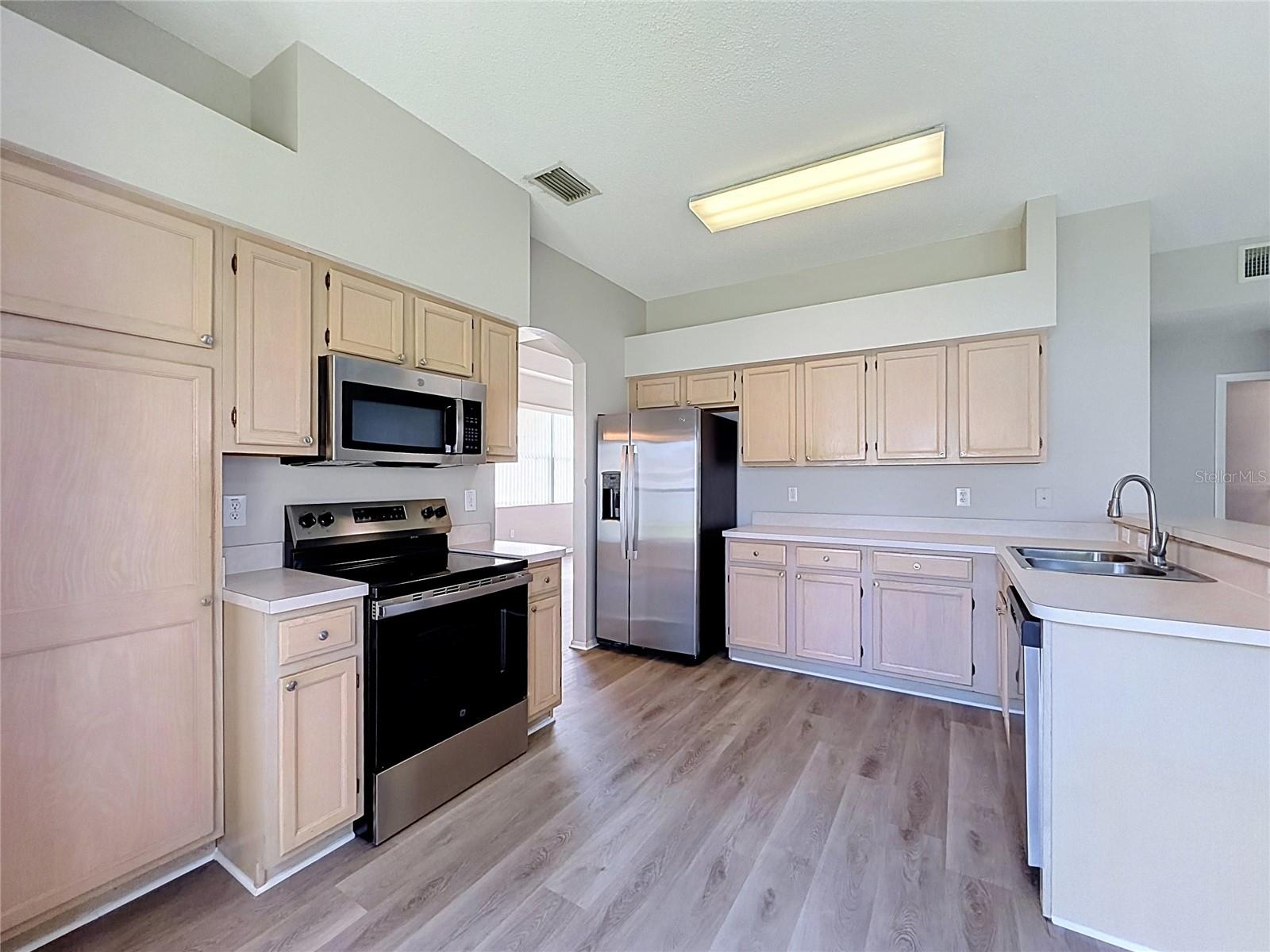 27402 CORAL SPRINGS DR