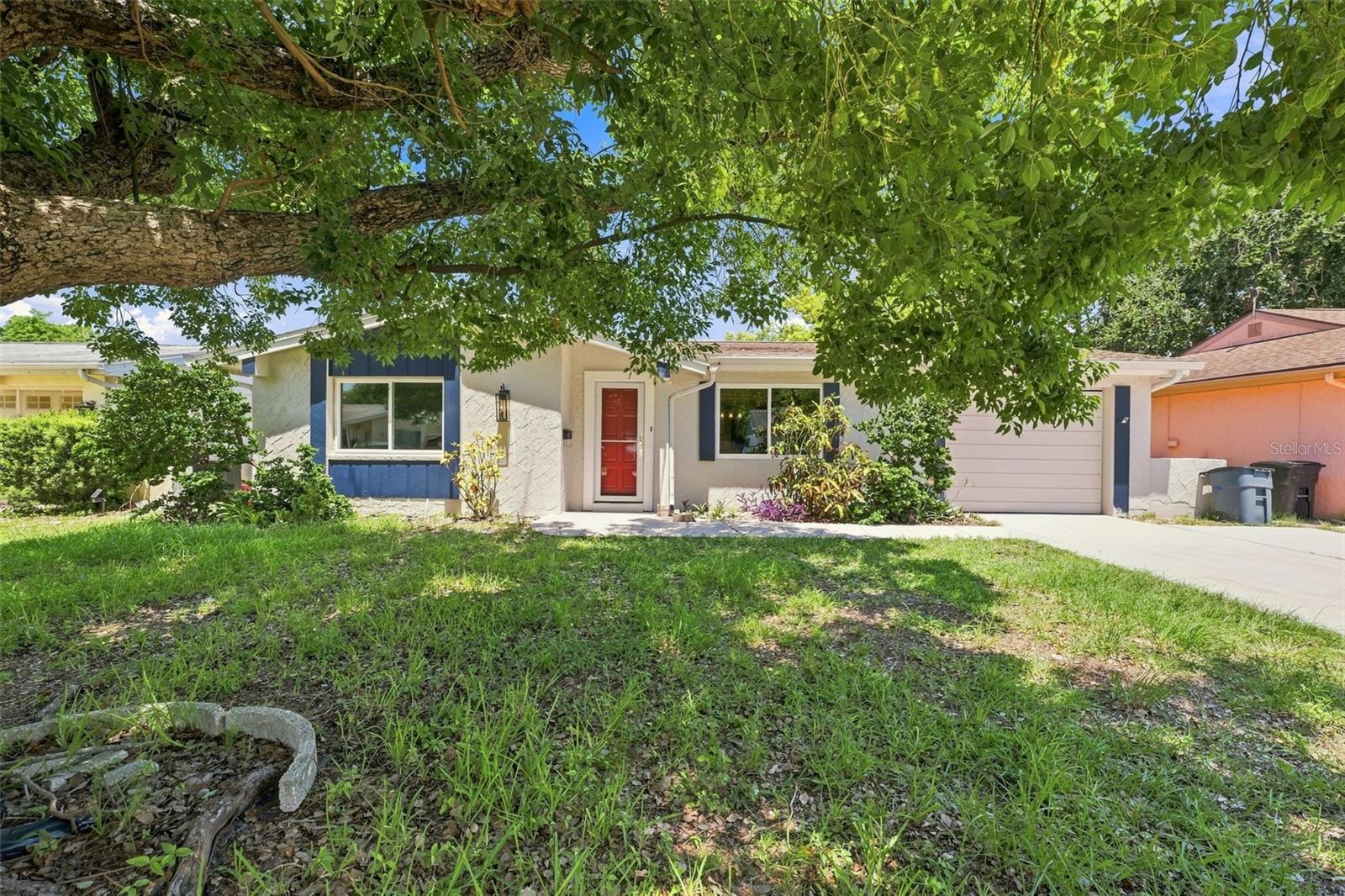 4025 STRATFIELD DR