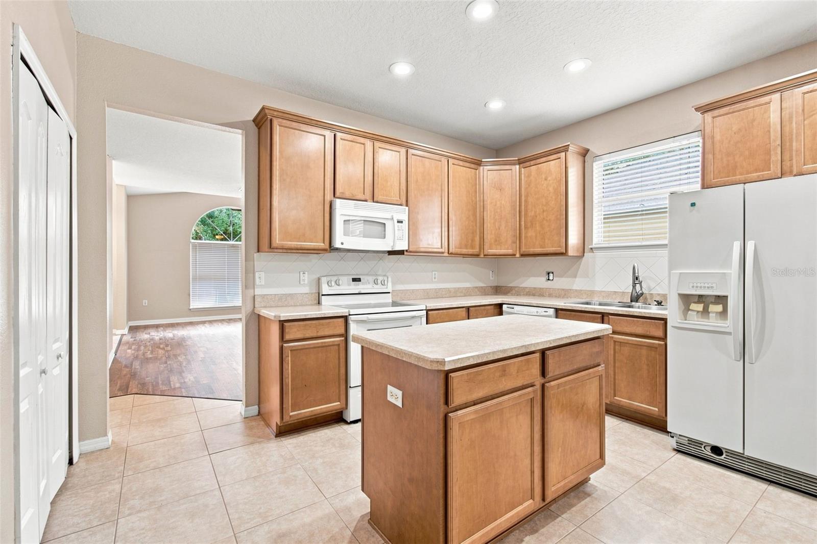 12118 COLONY LAKES BLVD