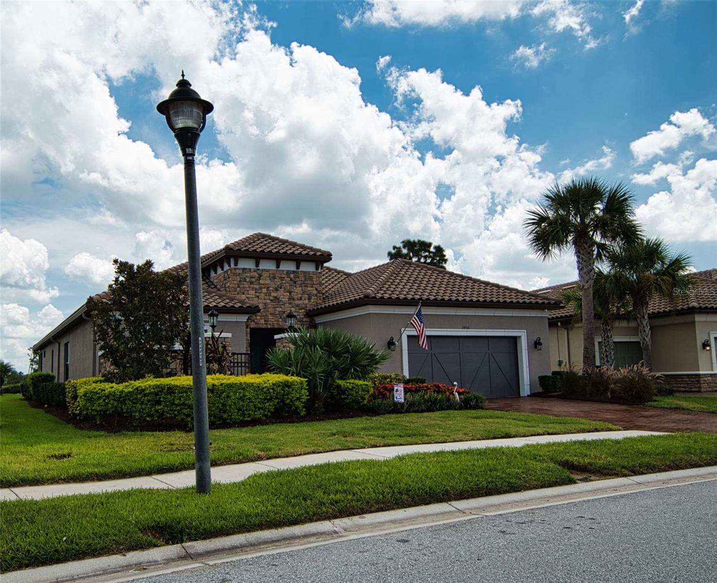 3456 FORSYTHIA DR