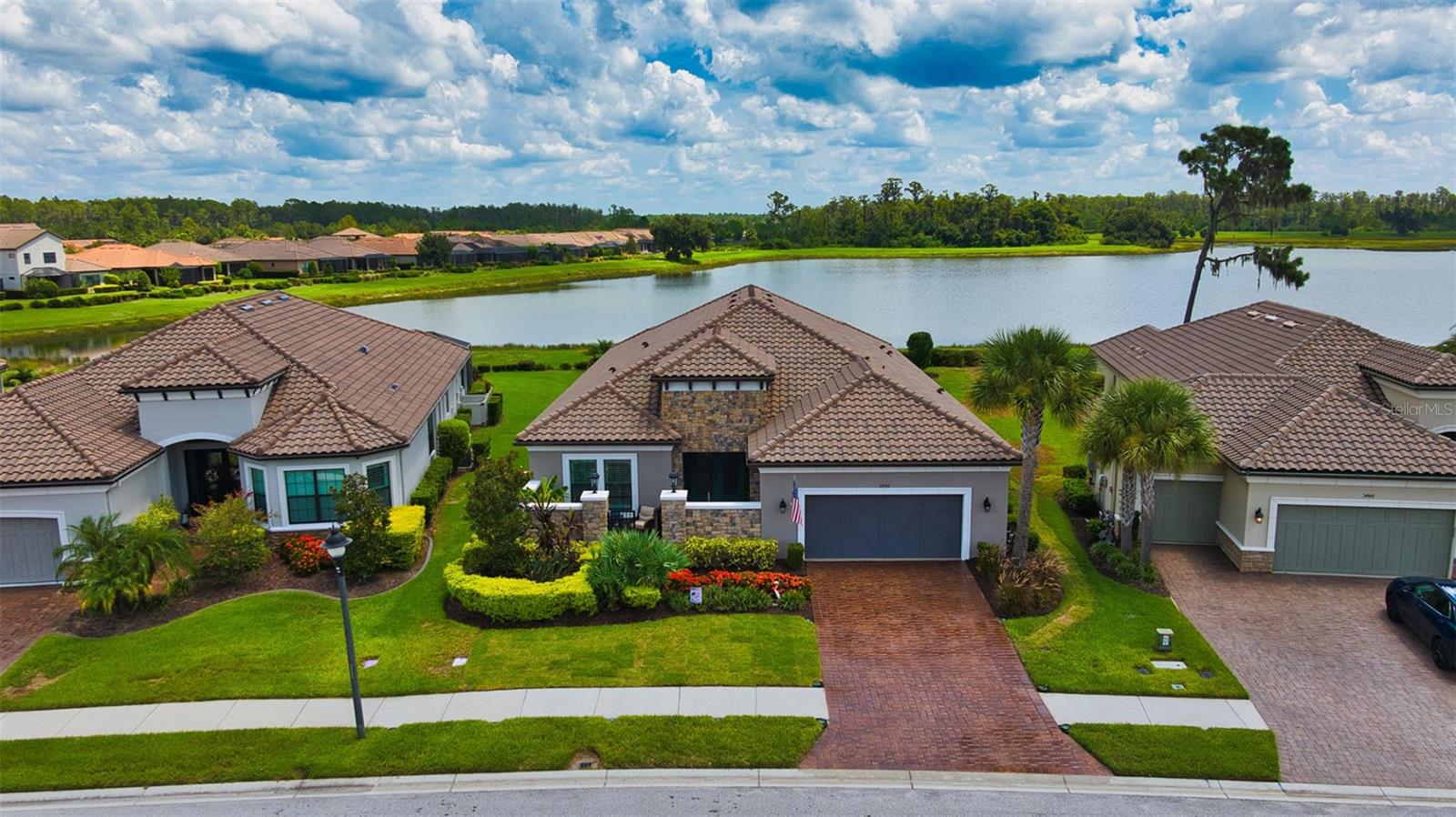 3456 FORSYTHIA DR
