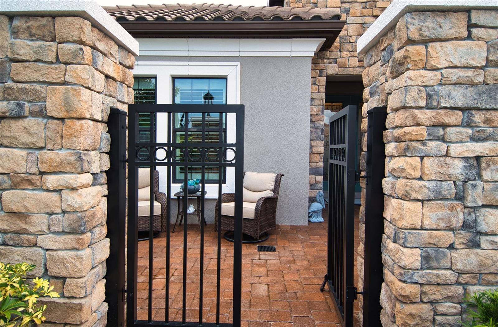 3456 FORSYTHIA DR