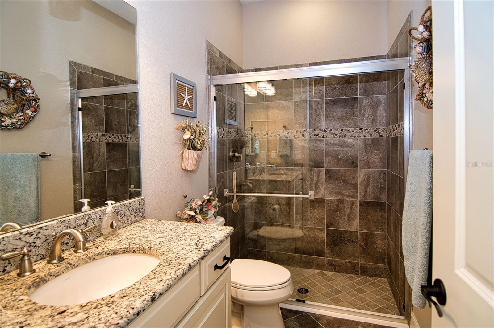 3456 FORSYTHIA DR