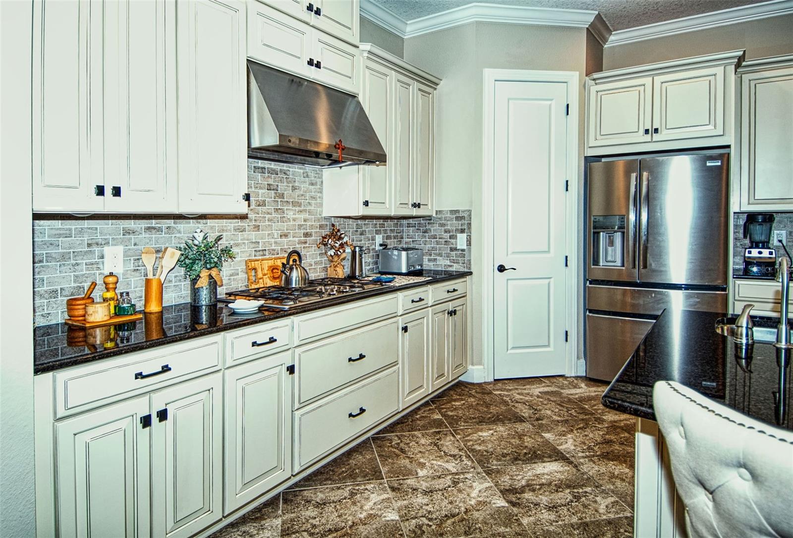 3456 FORSYTHIA DR