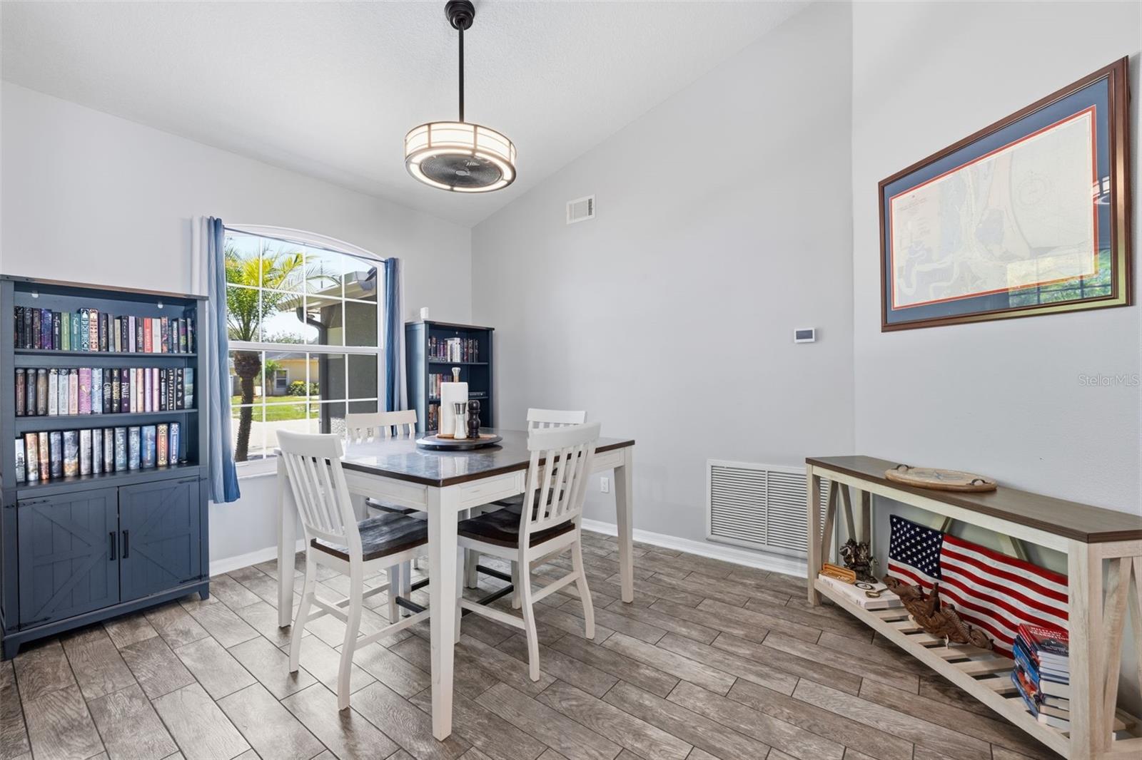 12020 RUNNING FOX CIR