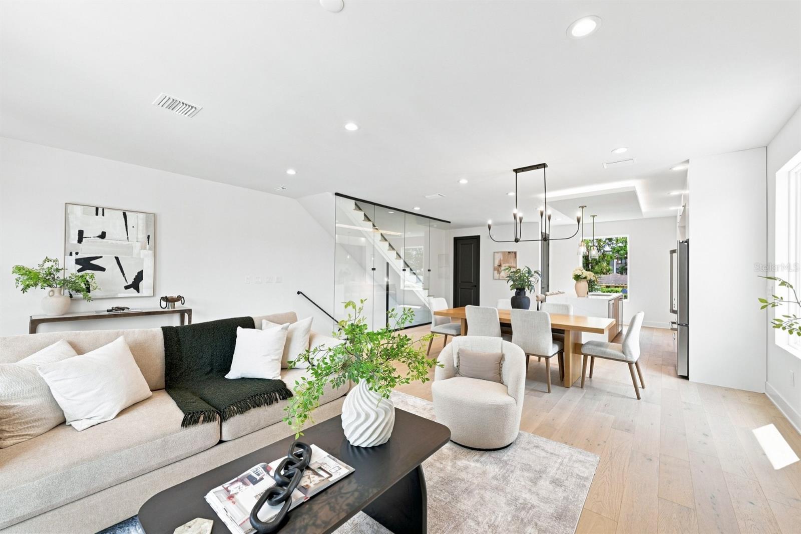 310 W COLUMBUS DR #3