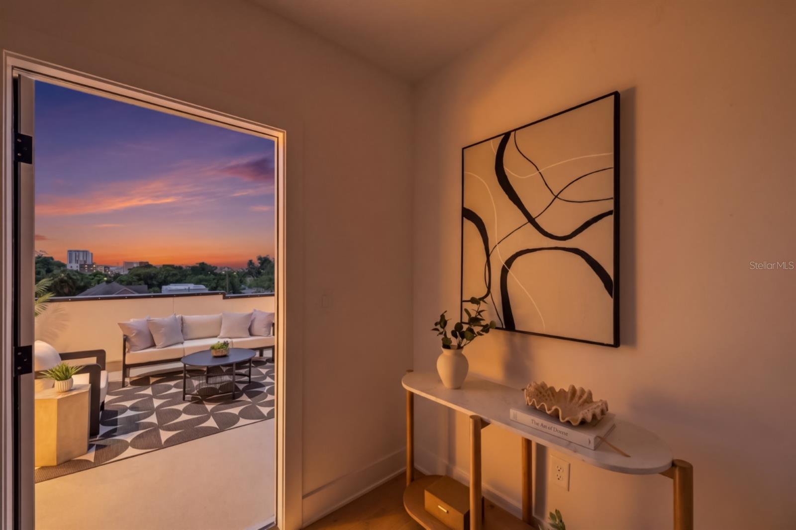310 W COLUMBUS DR #3