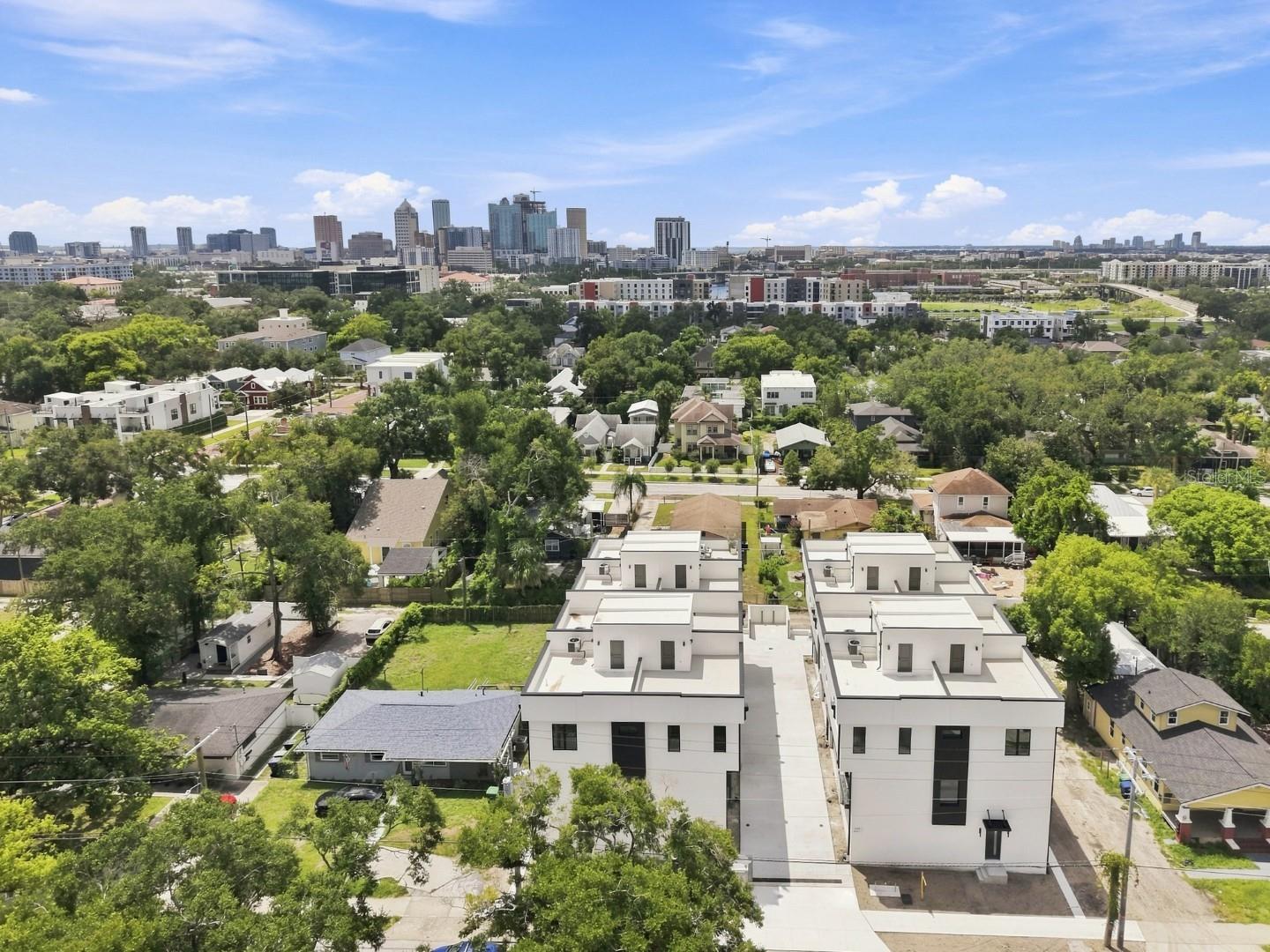 310 W COLUMBUS DR #3