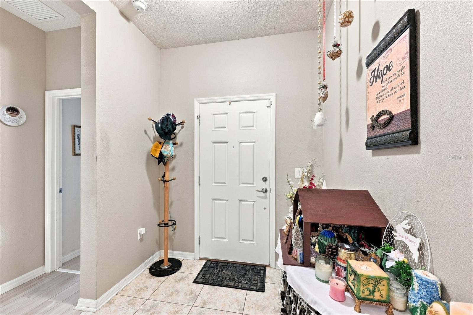 803 PARKER DEN DR