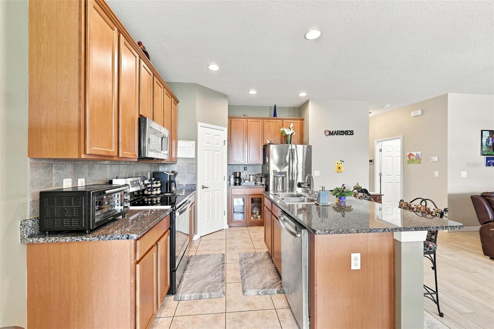803 PARKER DEN DR