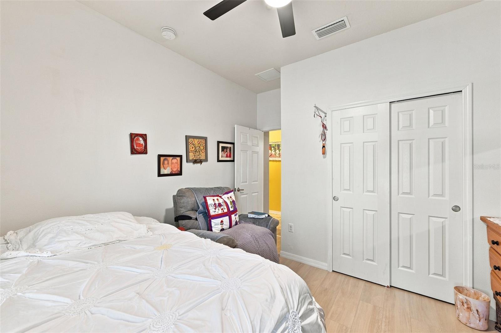 803 PARKER DEN DR